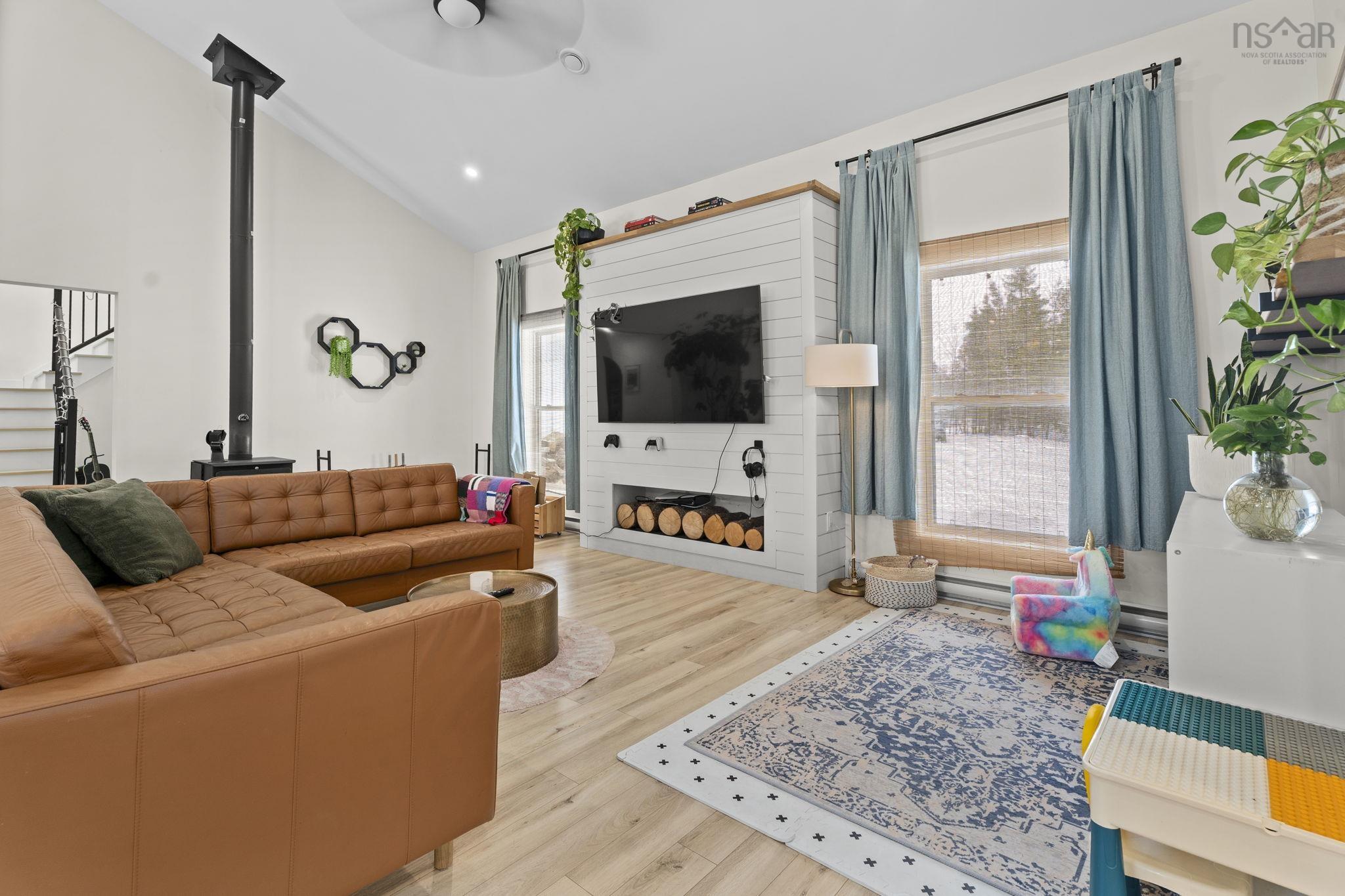 $899,900.00: 20 Sunview Crescent, East Uniacke