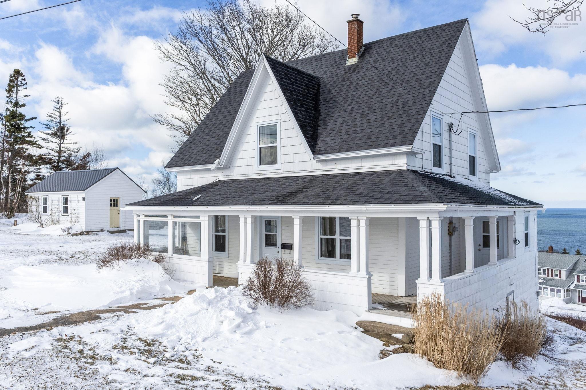 $259,000.00: 3693 Shore Road, Hillsburn