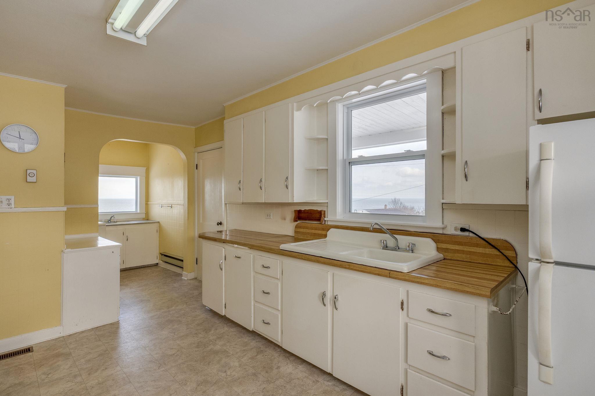 $259,000.00: 3693 Shore Road, Hillsburn