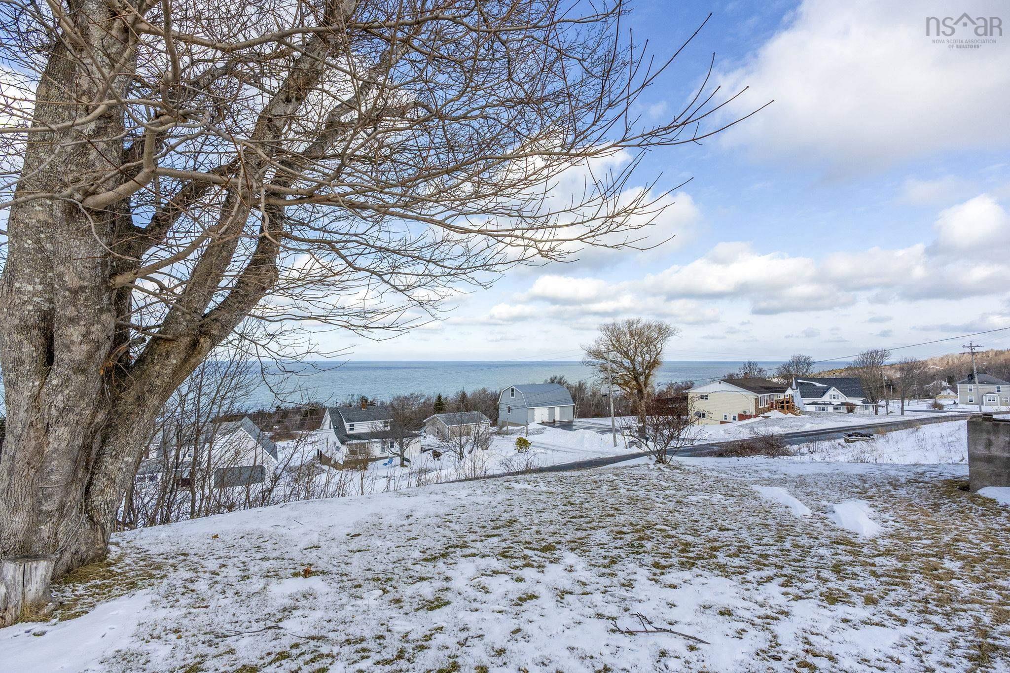 $259,000.00: 3693 Shore Road, Hillsburn