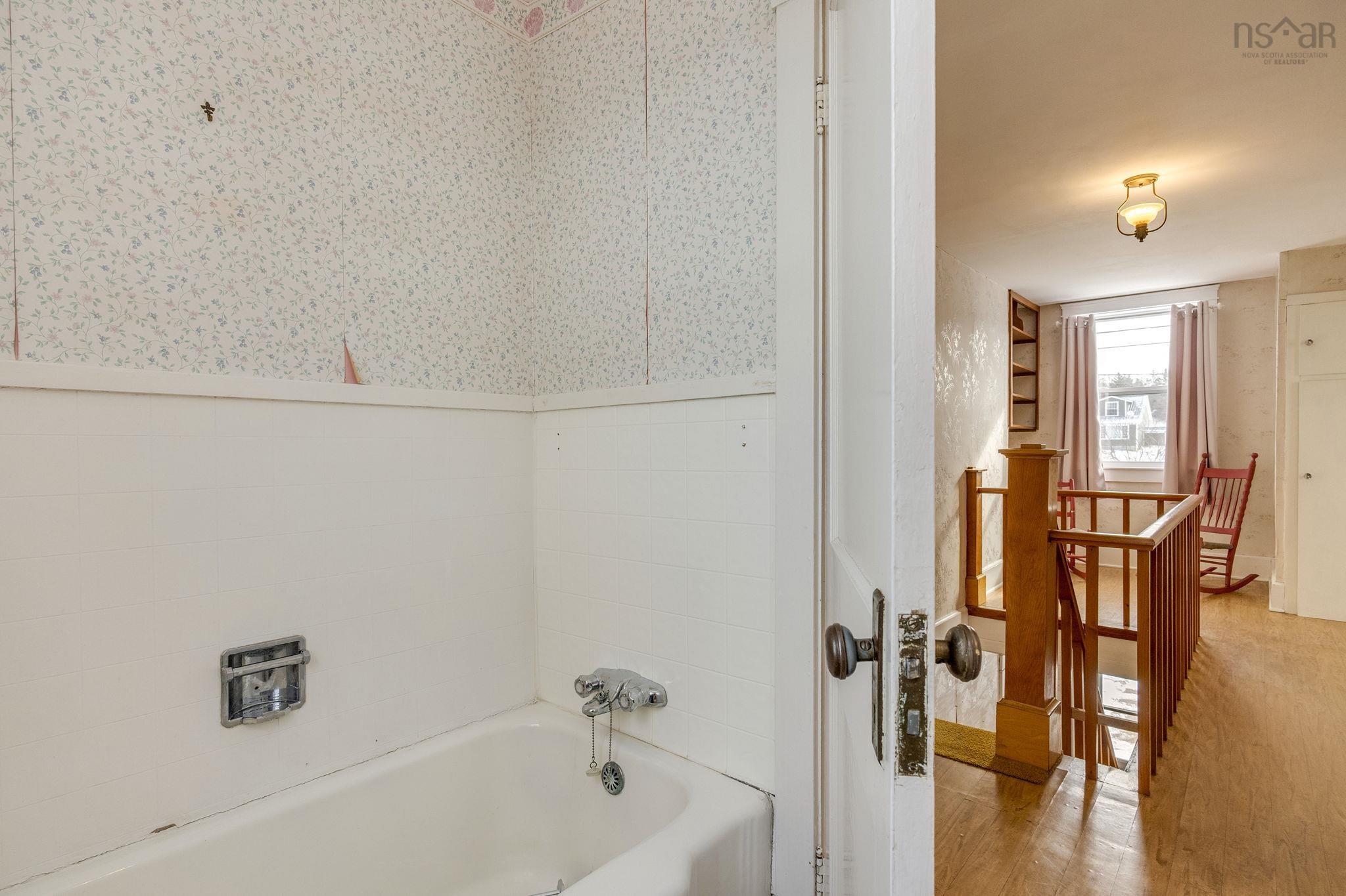 $259,000.00: 3693 Shore Road, Hillsburn