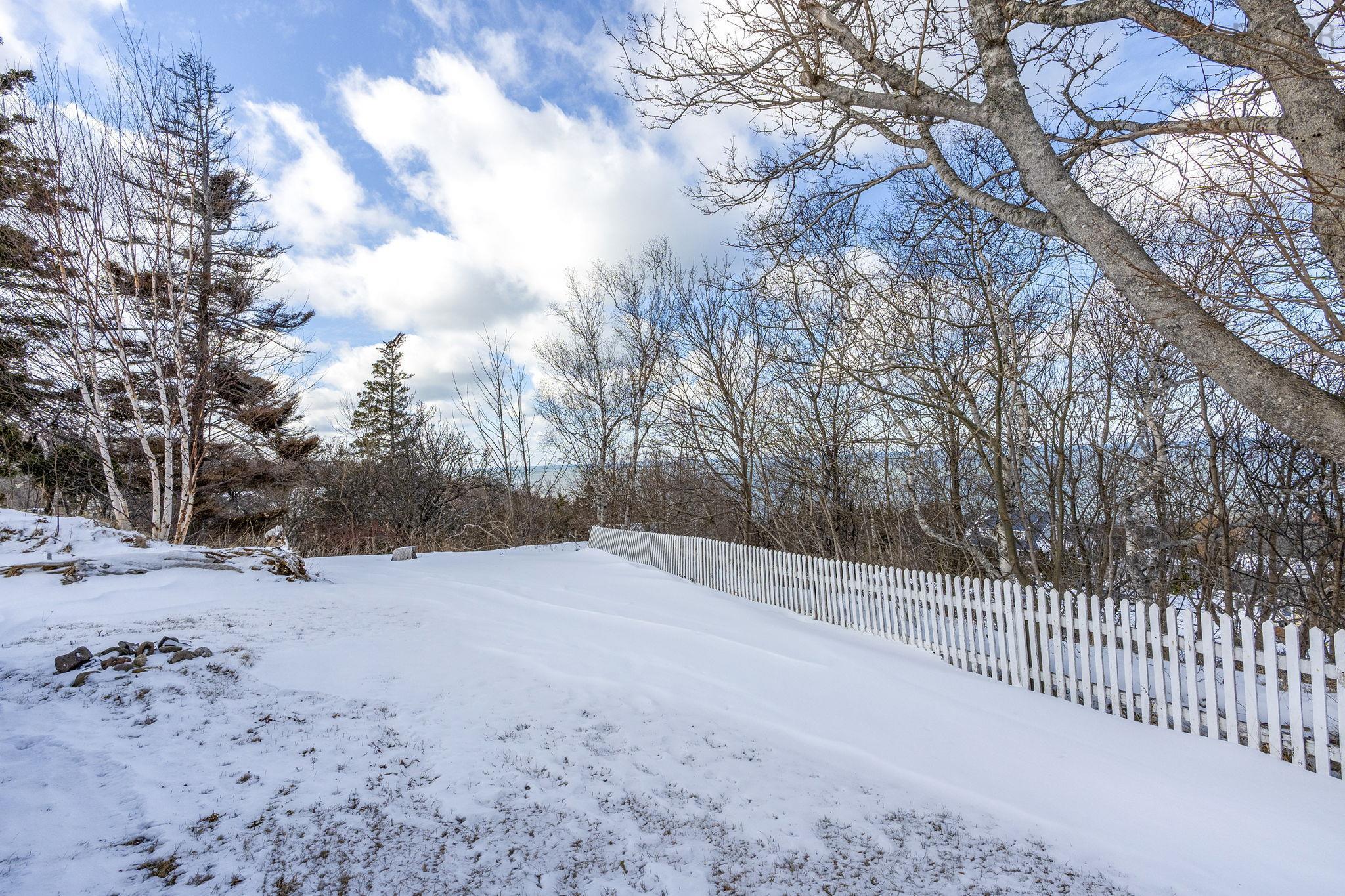 $259,000.00: 3693 Shore Road, Hillsburn