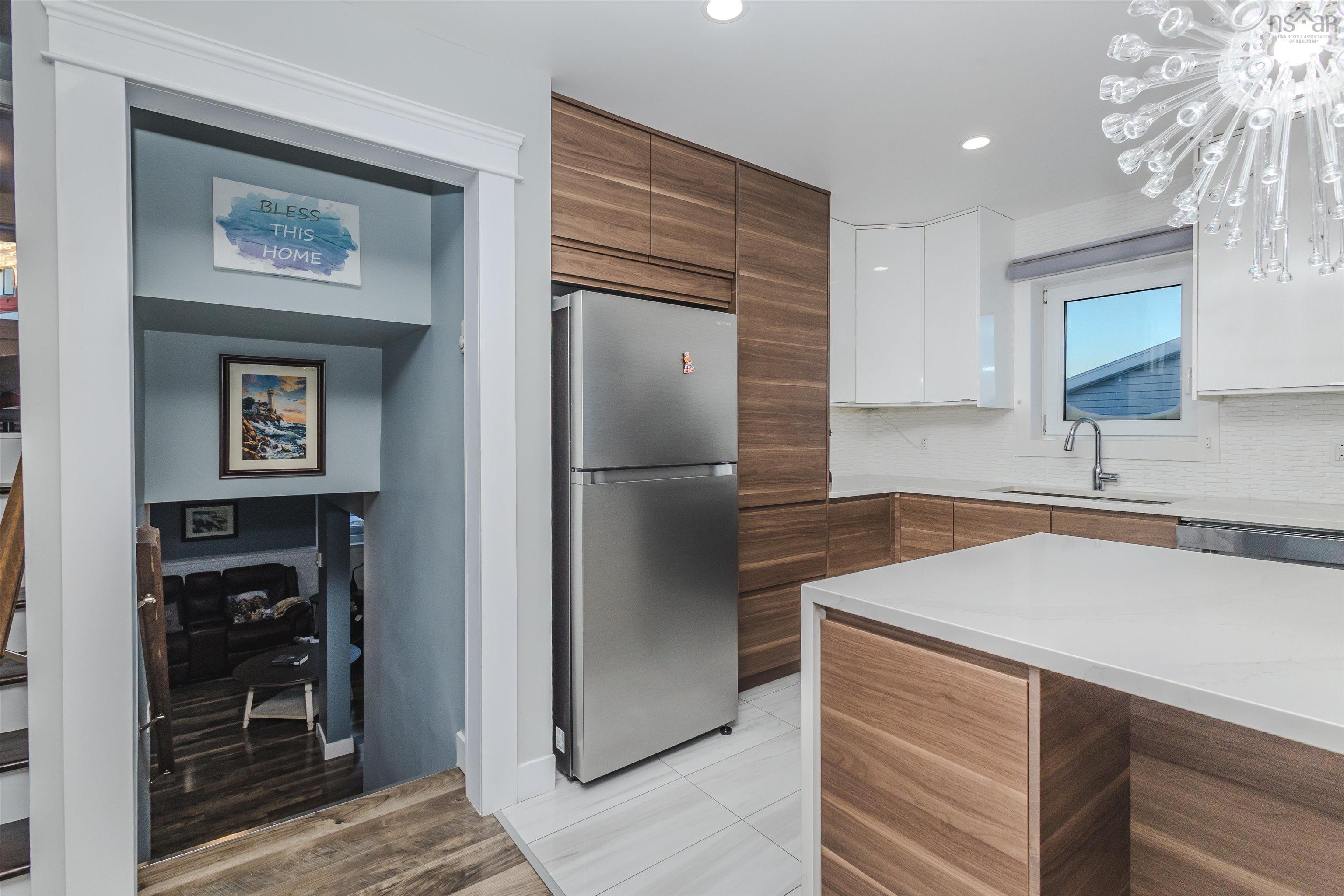 $499,999.00: 100 Ocean Avenue, Glace Bay