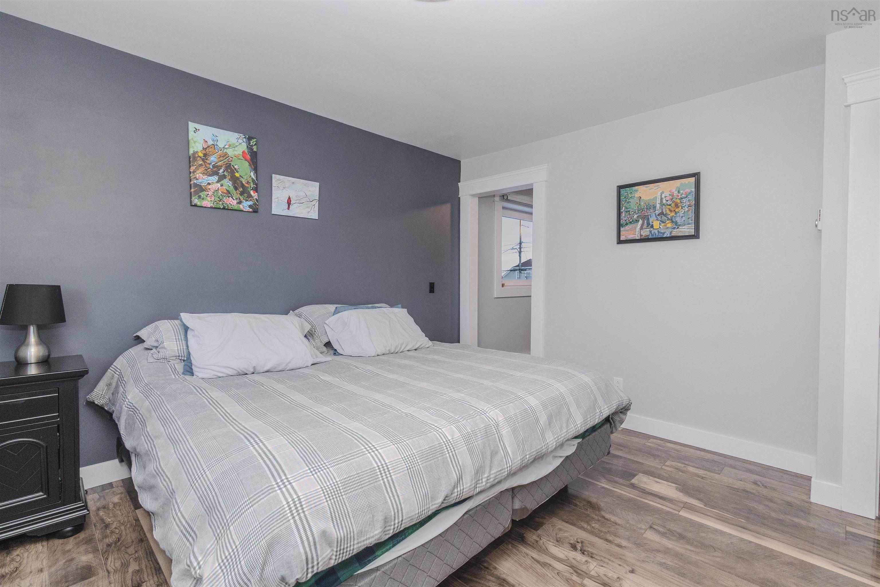 $499,999.00: 100 Ocean Avenue, Glace Bay