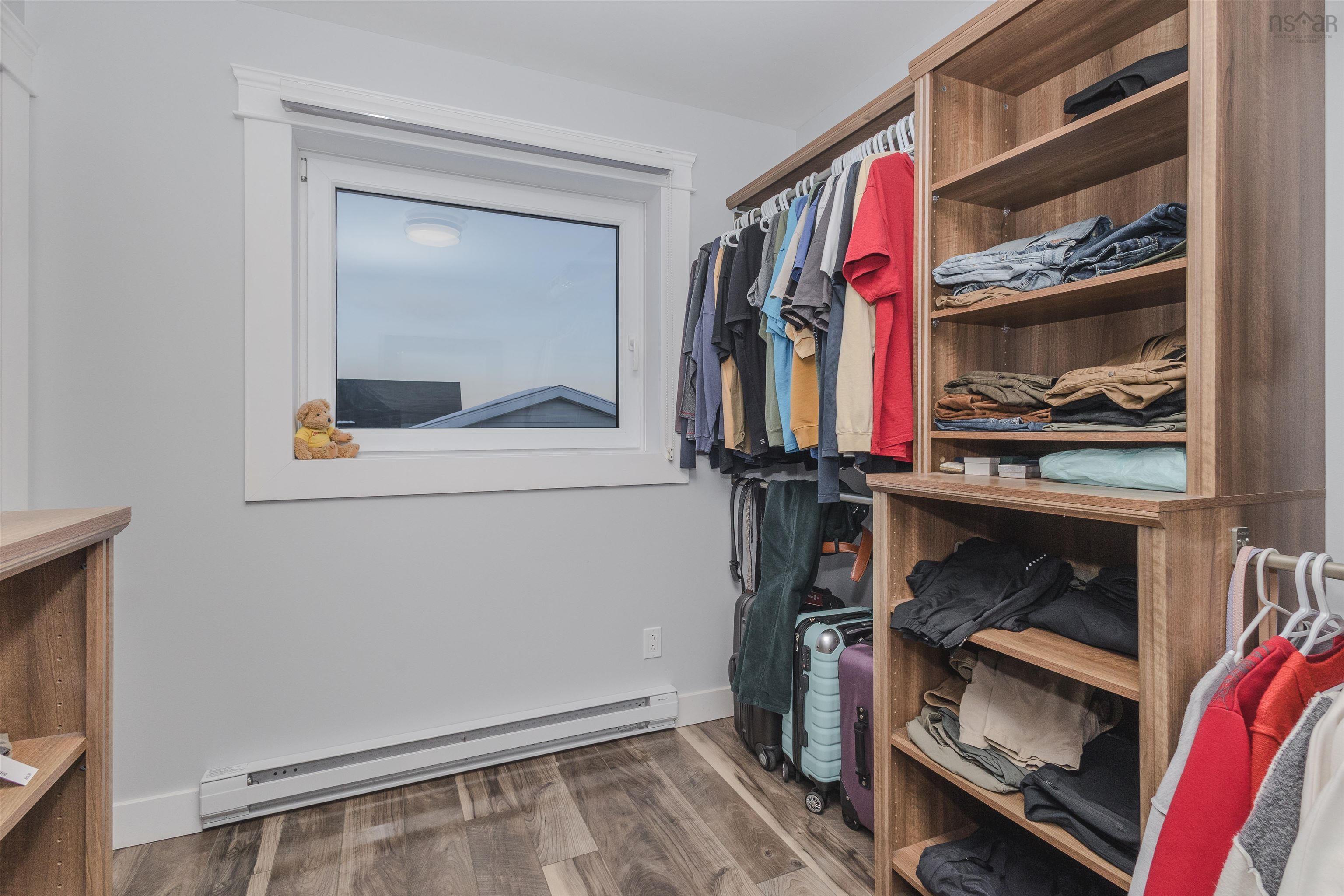 $499,999.00: 100 Ocean Avenue, Glace Bay