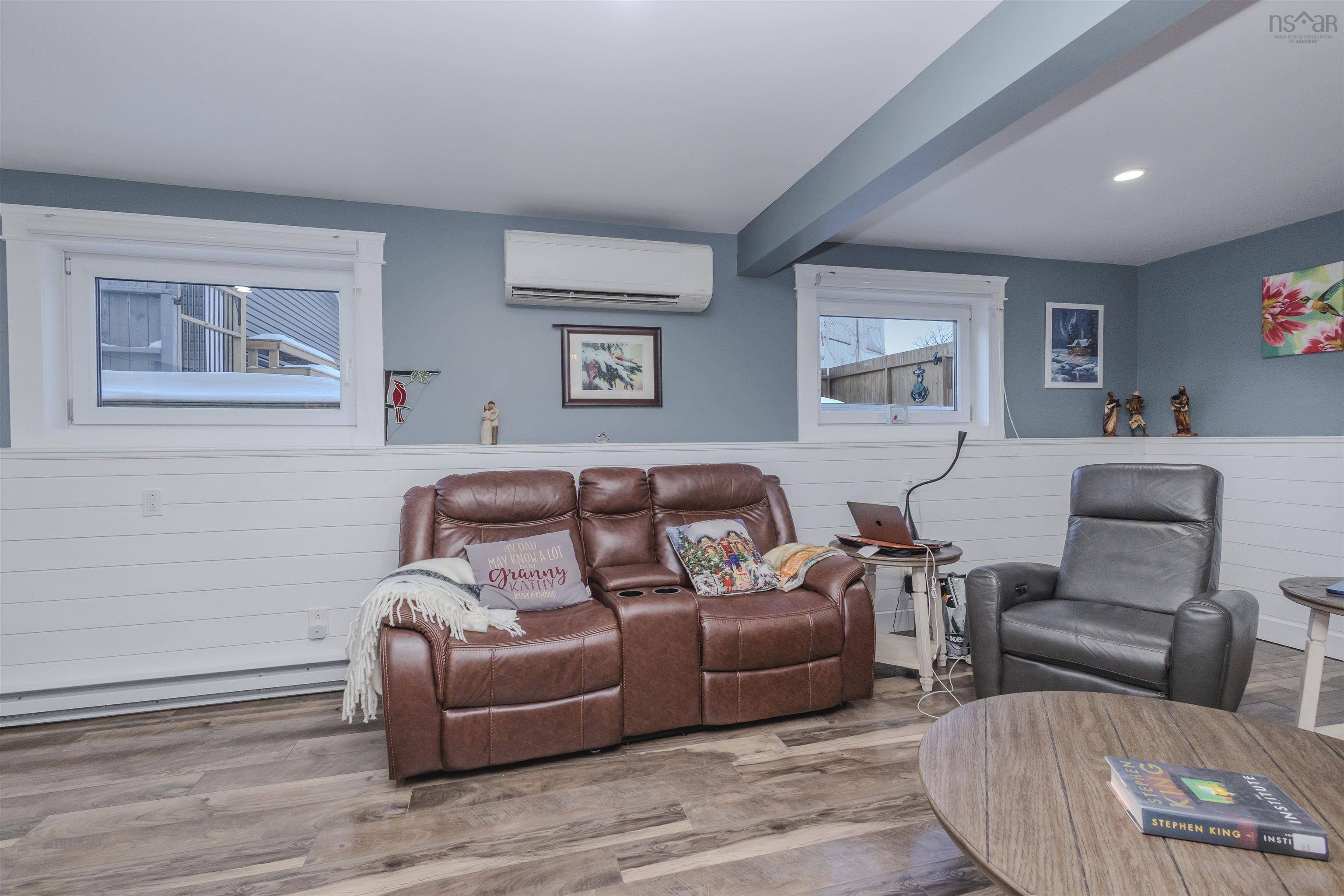$499,999.00: 100 Ocean Avenue, Glace Bay