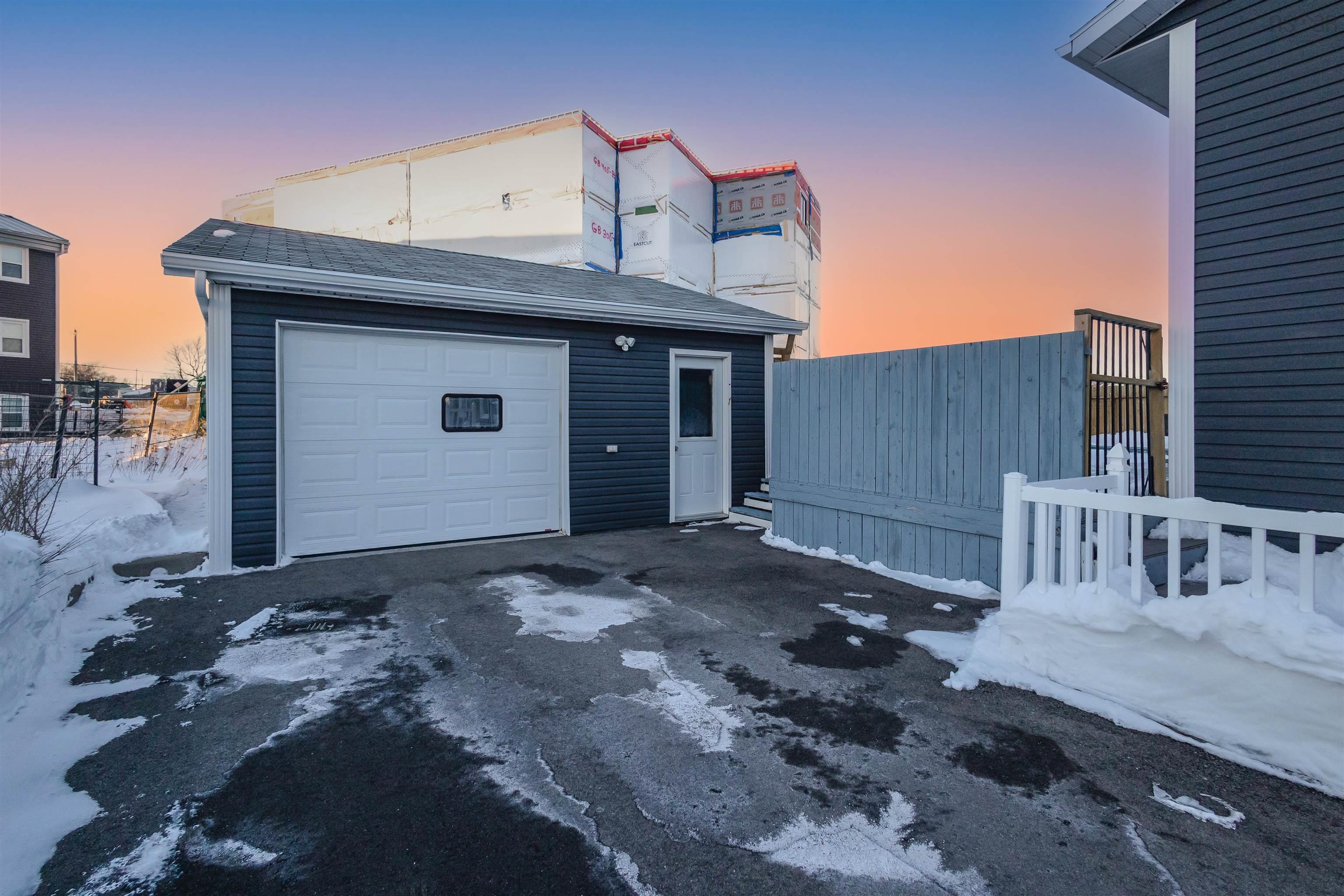 $499,999.00: 100 Ocean Avenue, Glace Bay