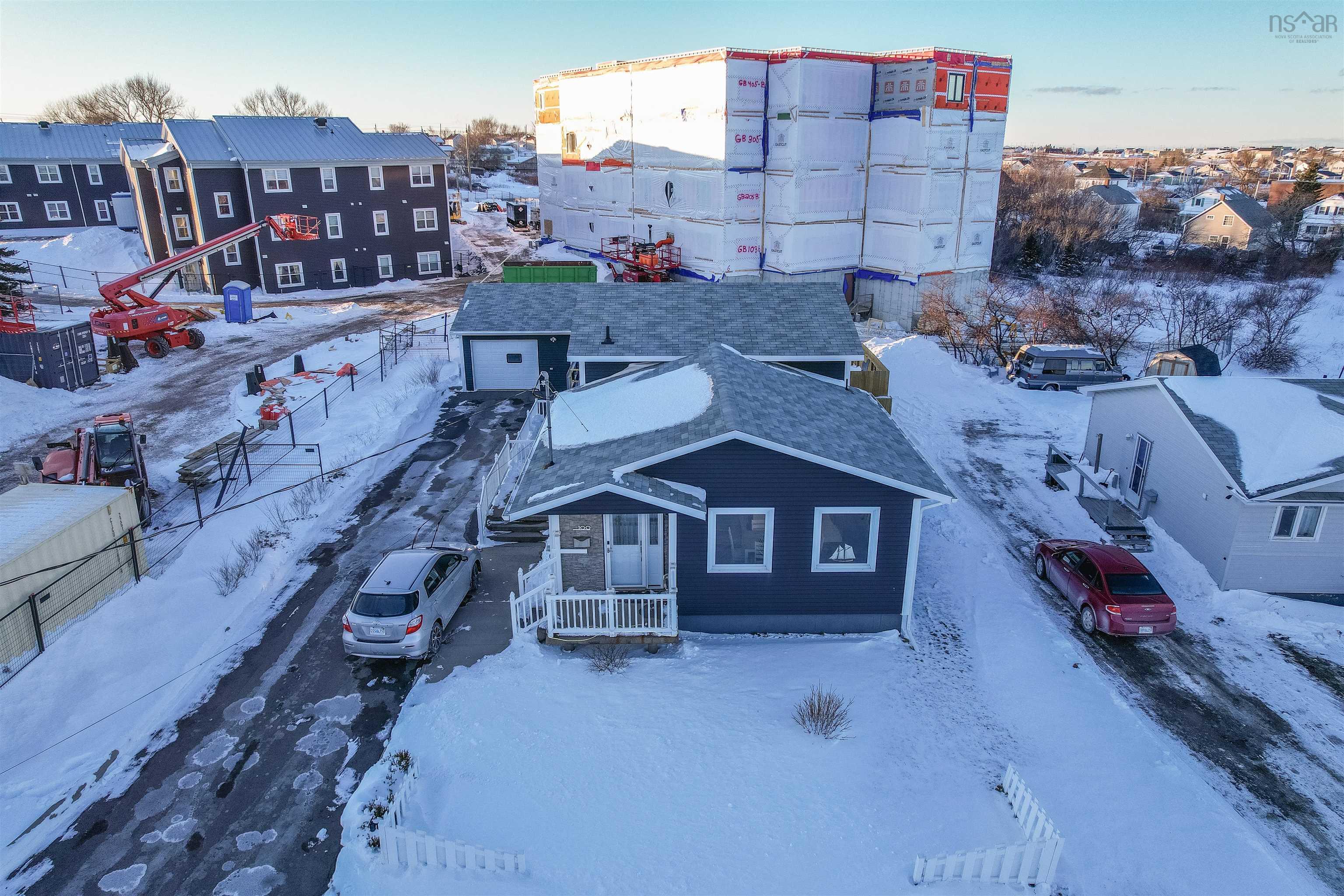 $499,999.00: 100 Ocean Avenue, Glace Bay