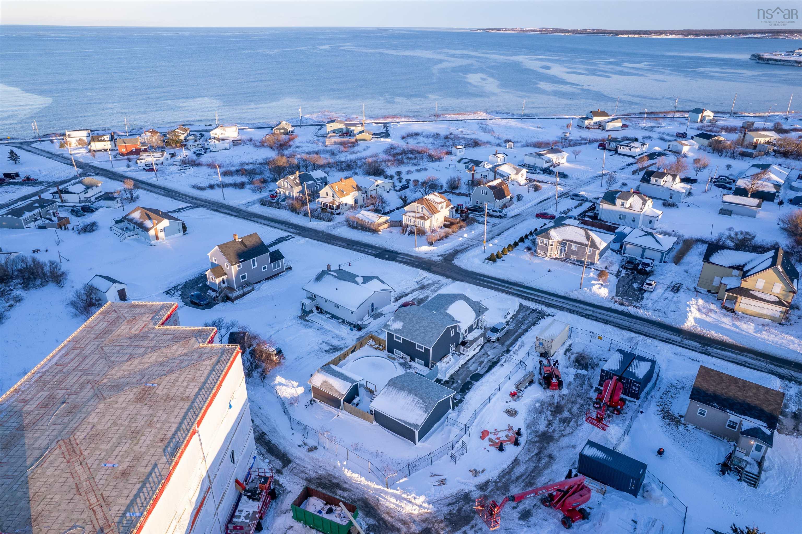 $499,999.00: 100 Ocean Avenue, Glace Bay