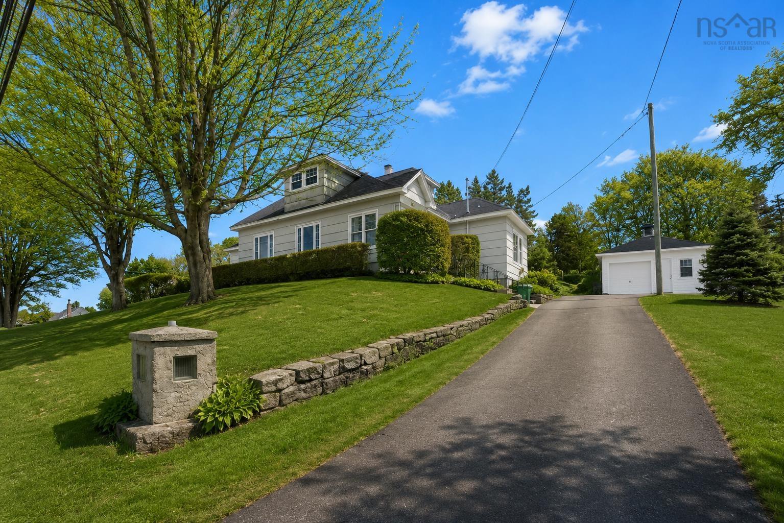 $345,000.00: 722 Highway 1, Hebron