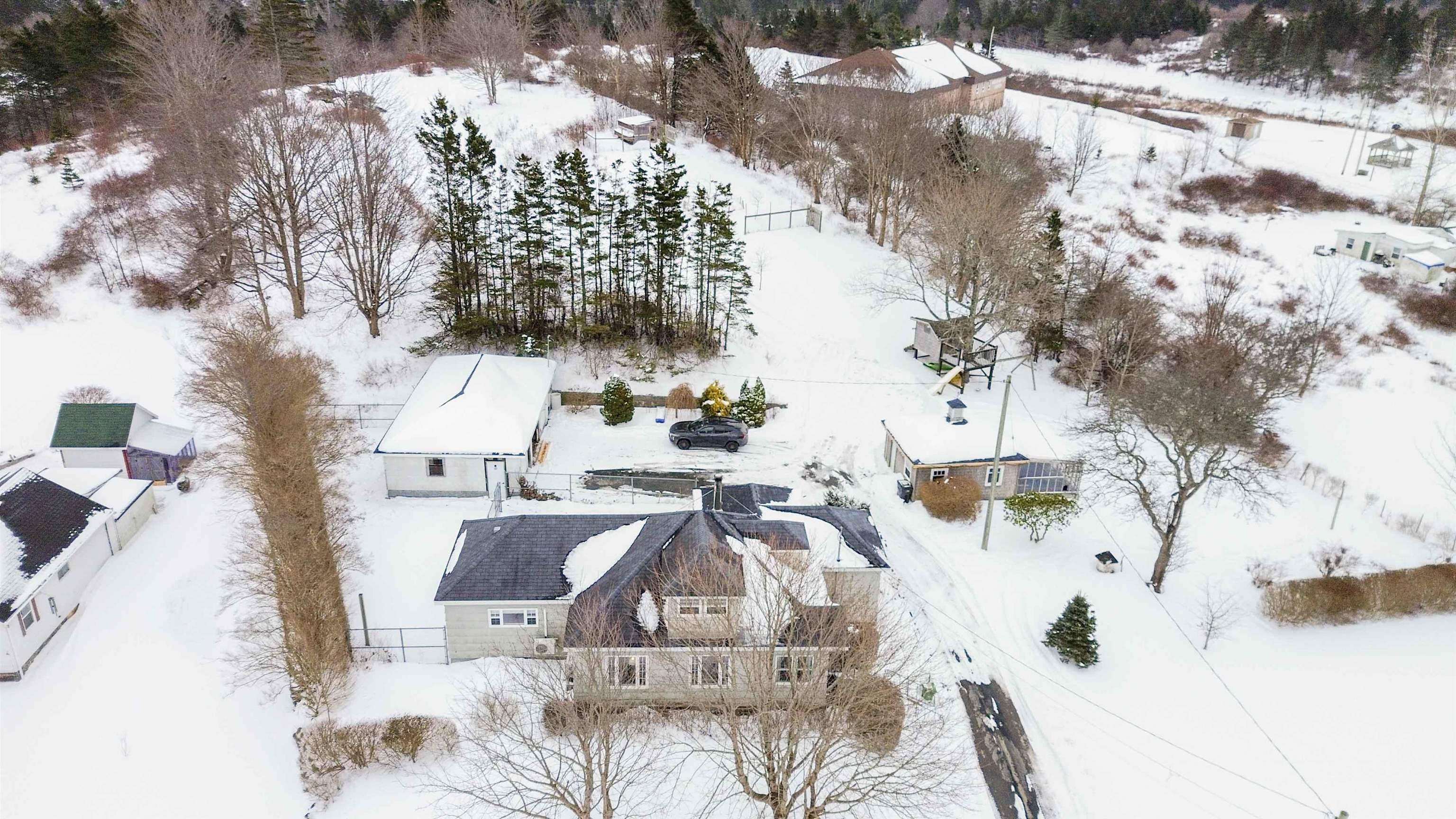 $389,000.00: 722 Highway 1, Hebron