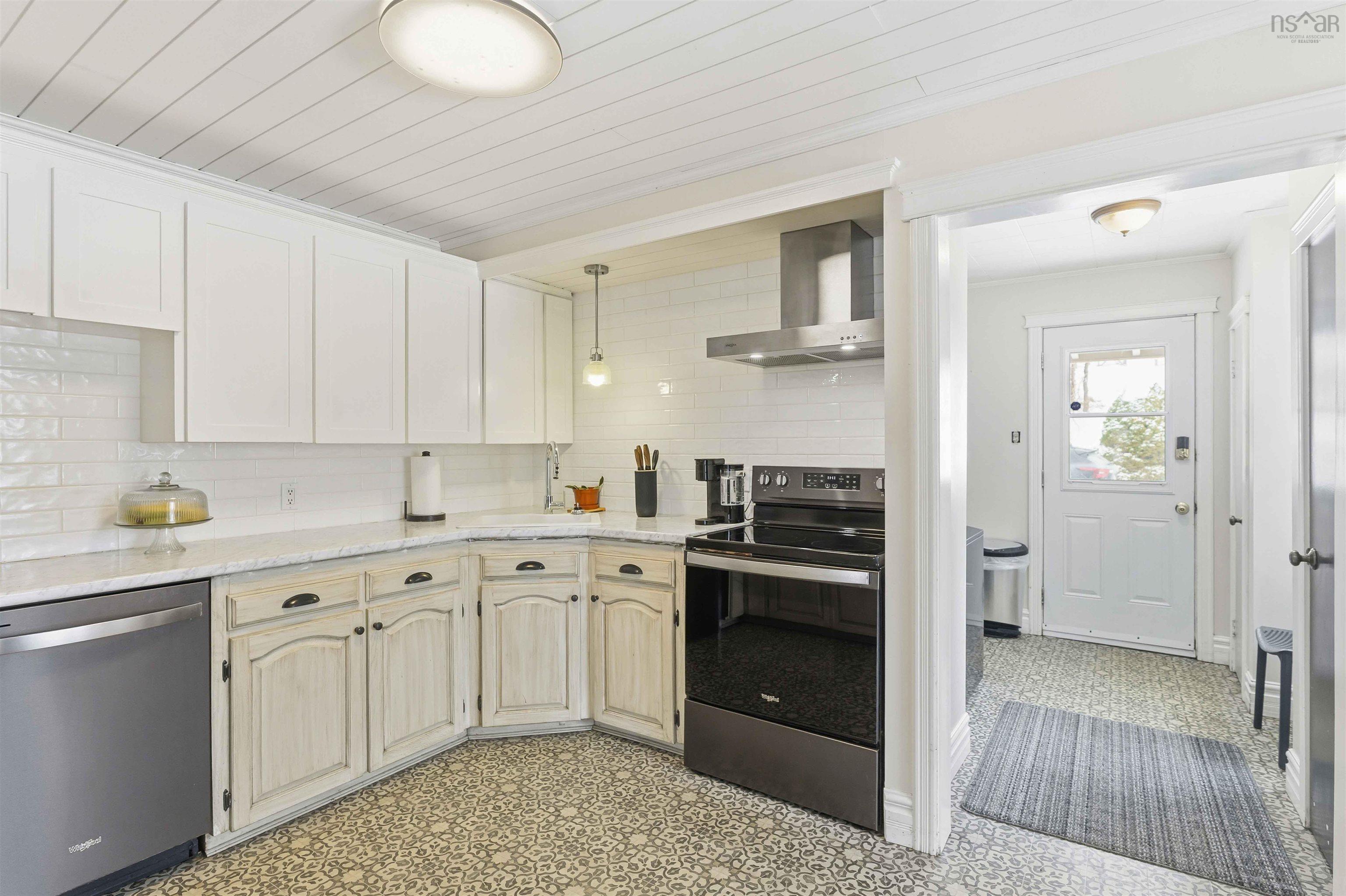 $389,000.00: 722 Highway 1, Hebron