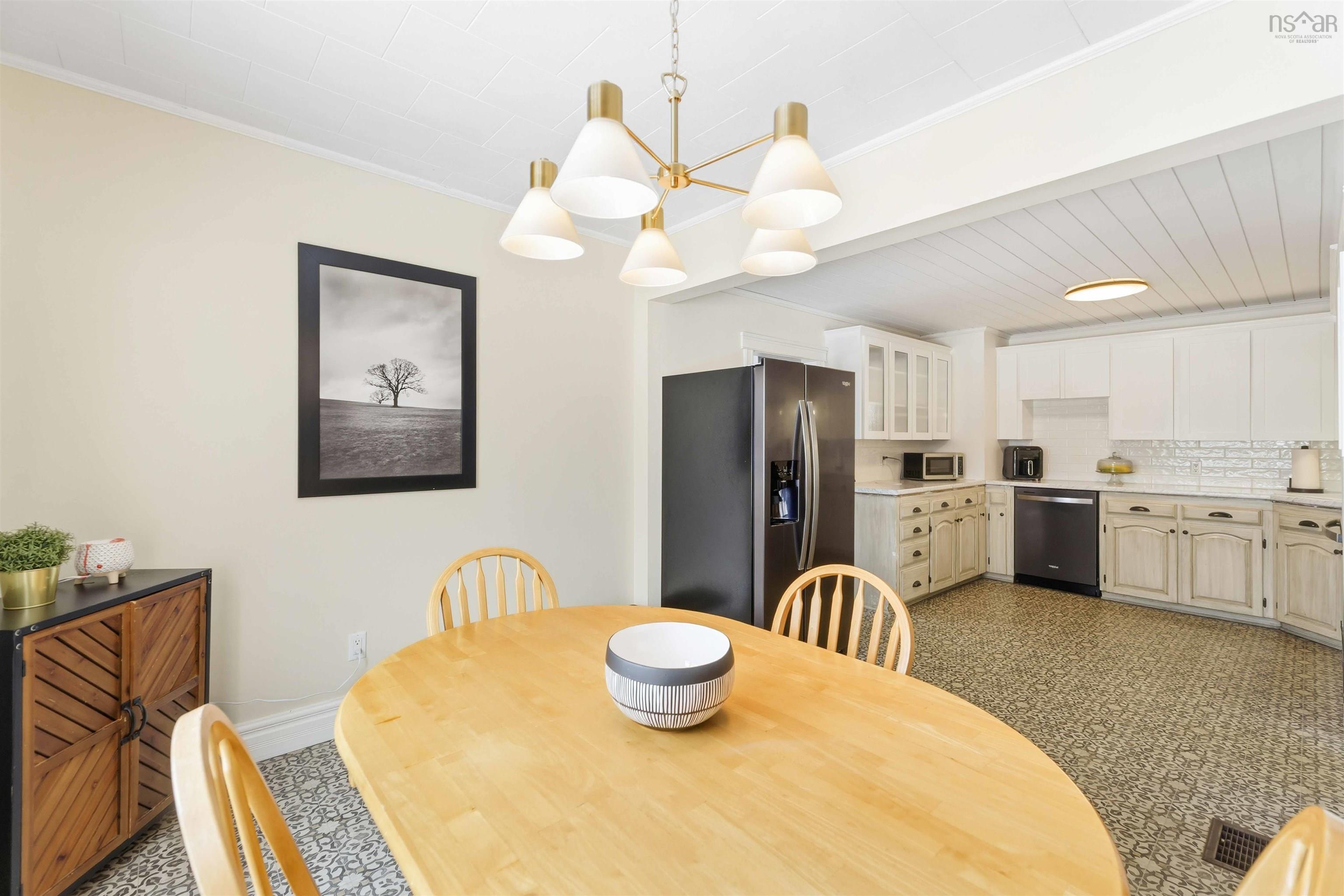 $389,000.00: 722 Highway 1, Hebron