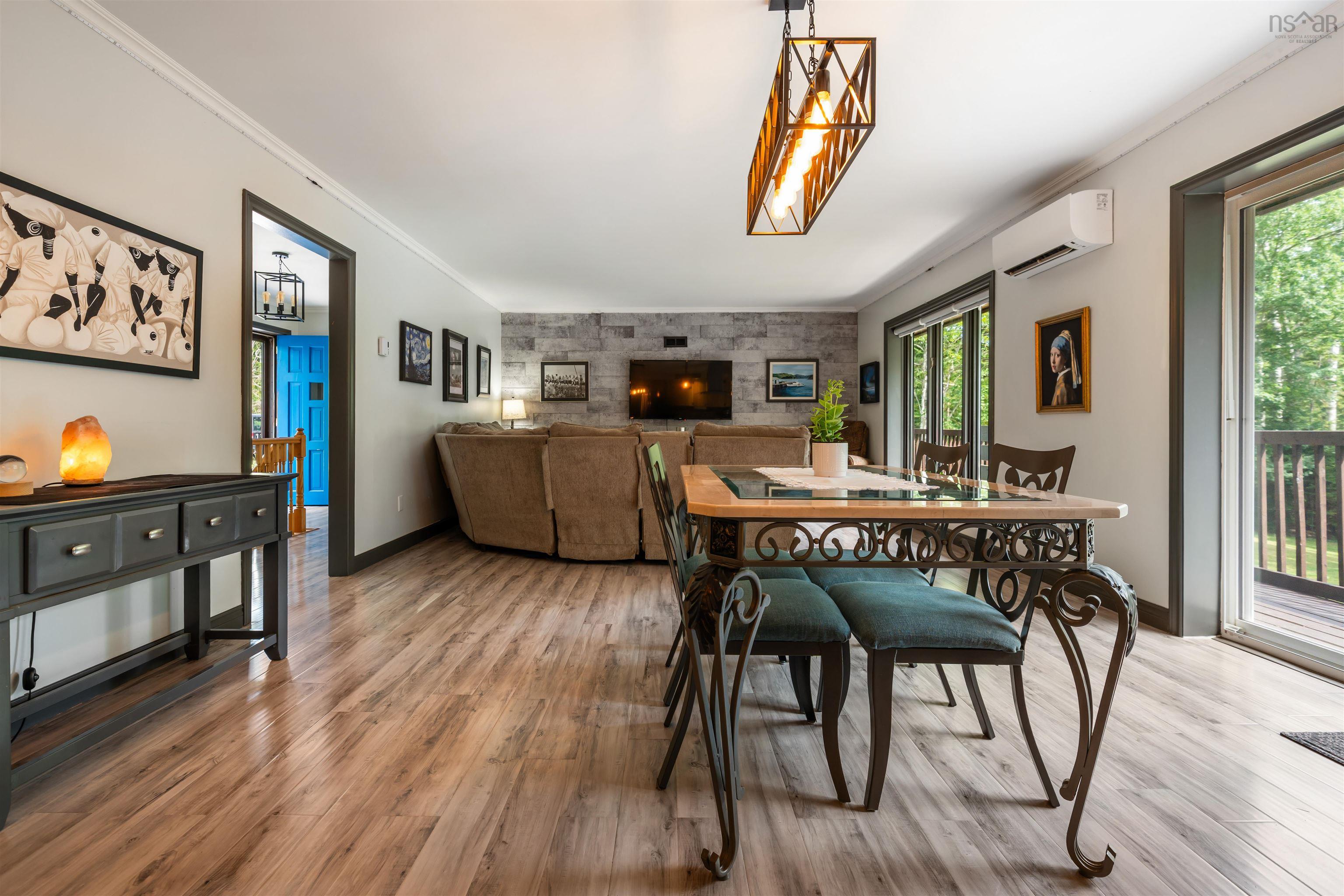 $532,000.00: 275 Harris Road, Haliburton