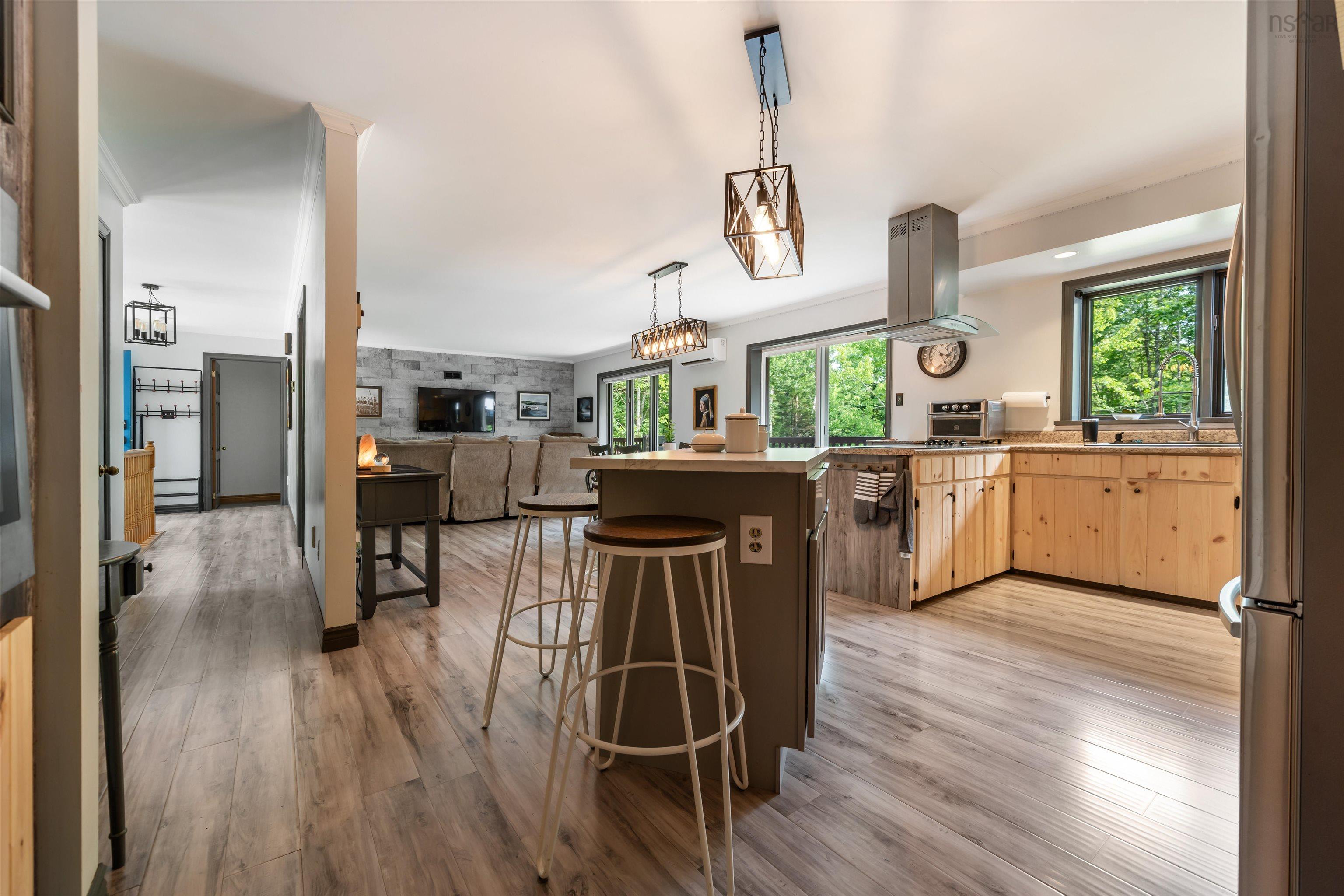 $532,000.00: 275 Harris Road, Haliburton