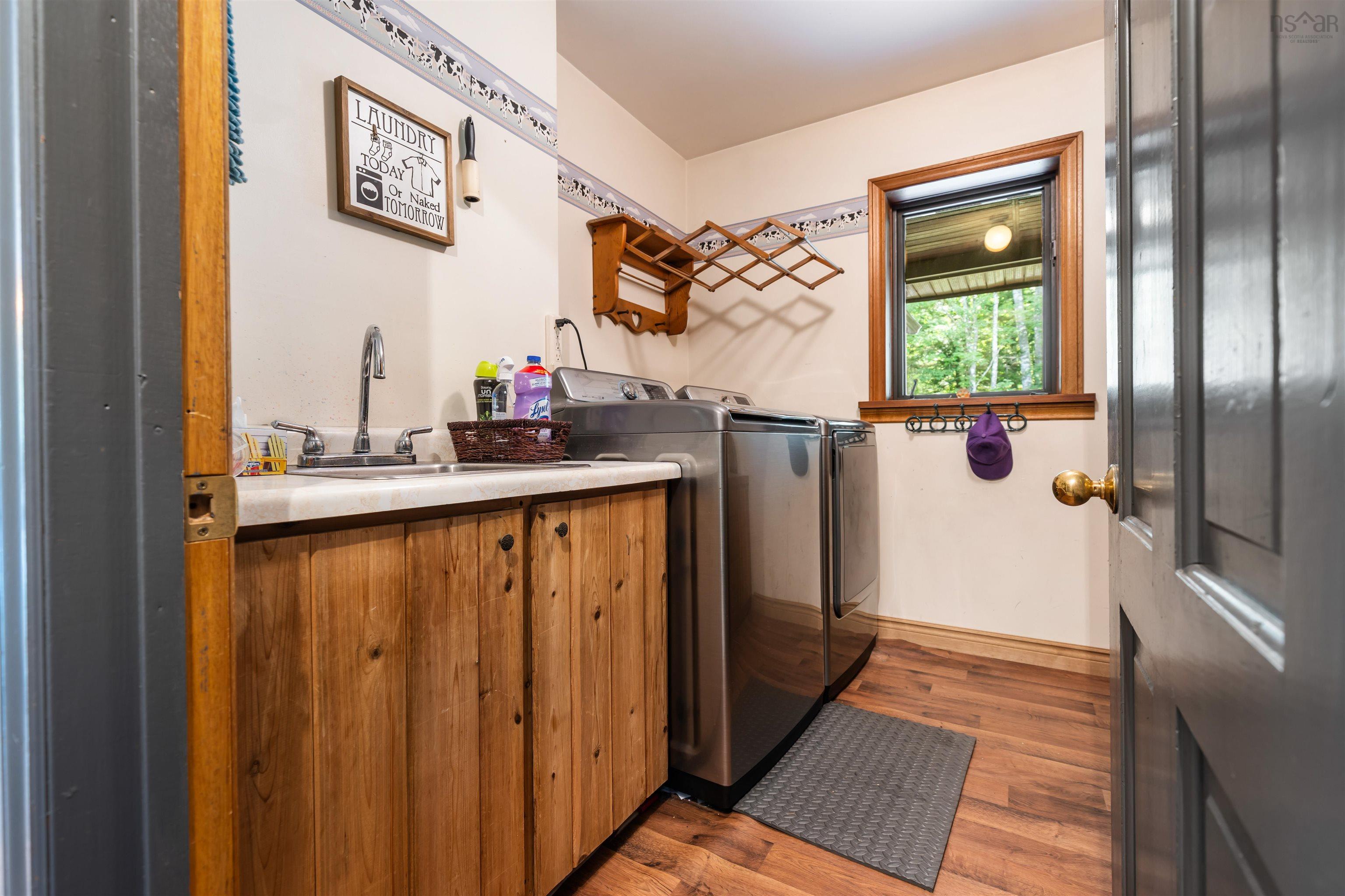 $532,000.00: 275 Harris Road, Haliburton