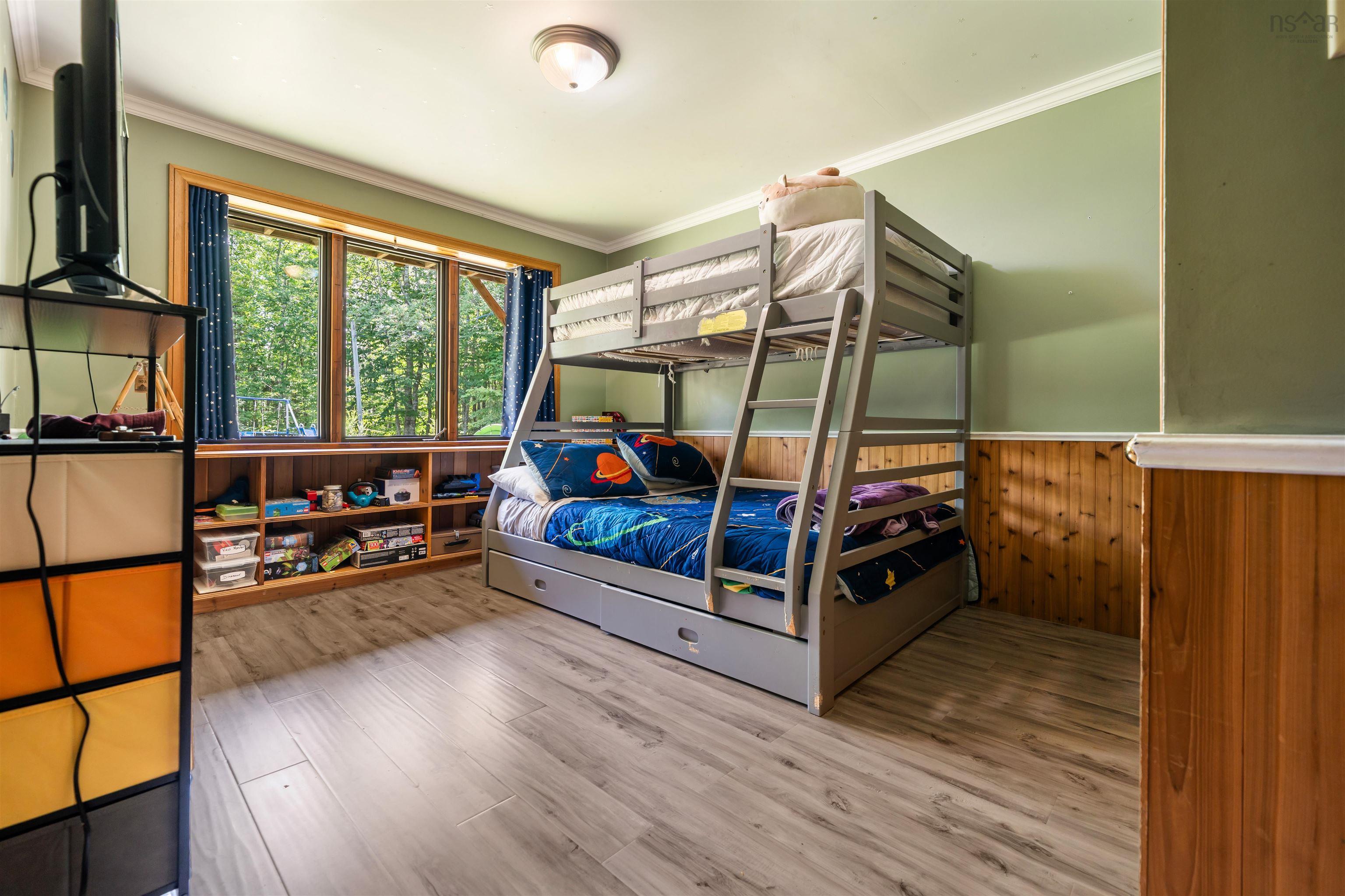 $532,000.00: 275 Harris Road, Haliburton