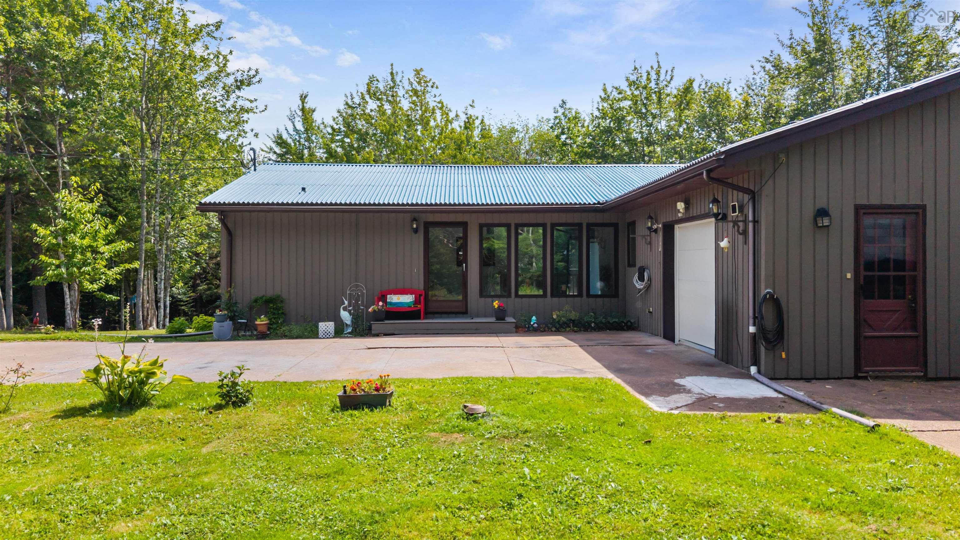 $532,000.00: 275 Harris Road, Haliburton