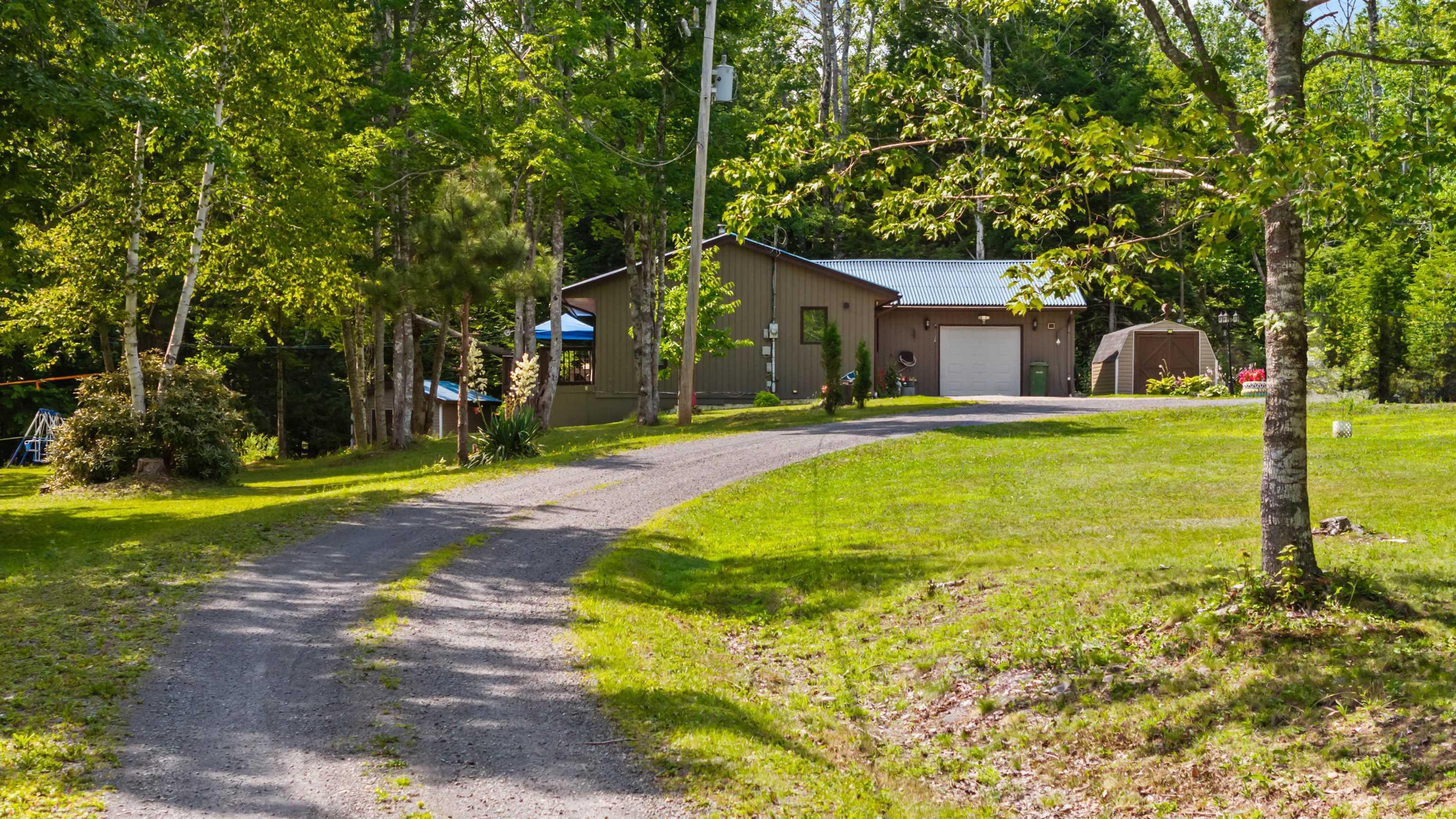 $532,000.00: 275 Harris Road, Haliburton