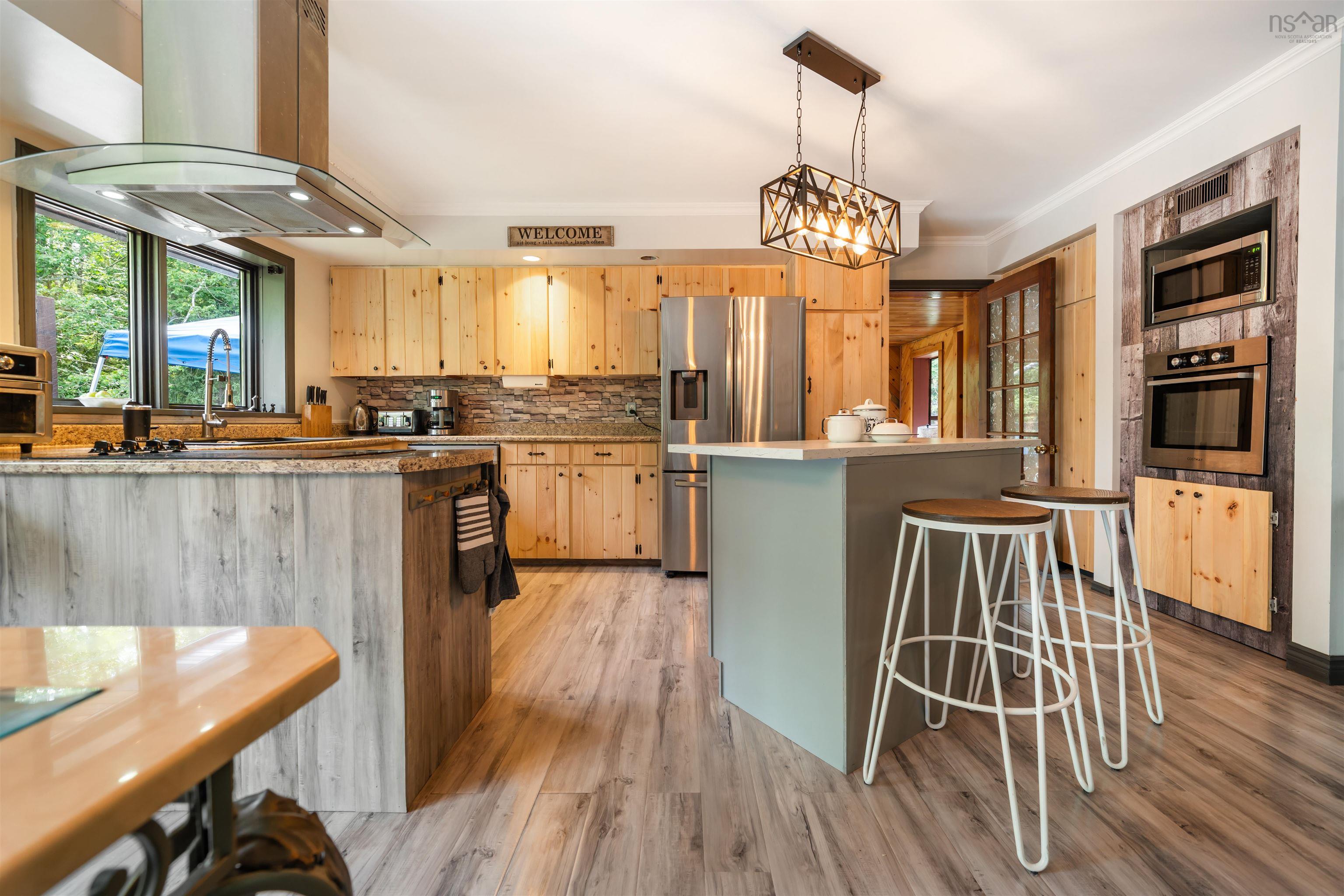 $532,000.00: 275 Harris Road, Haliburton