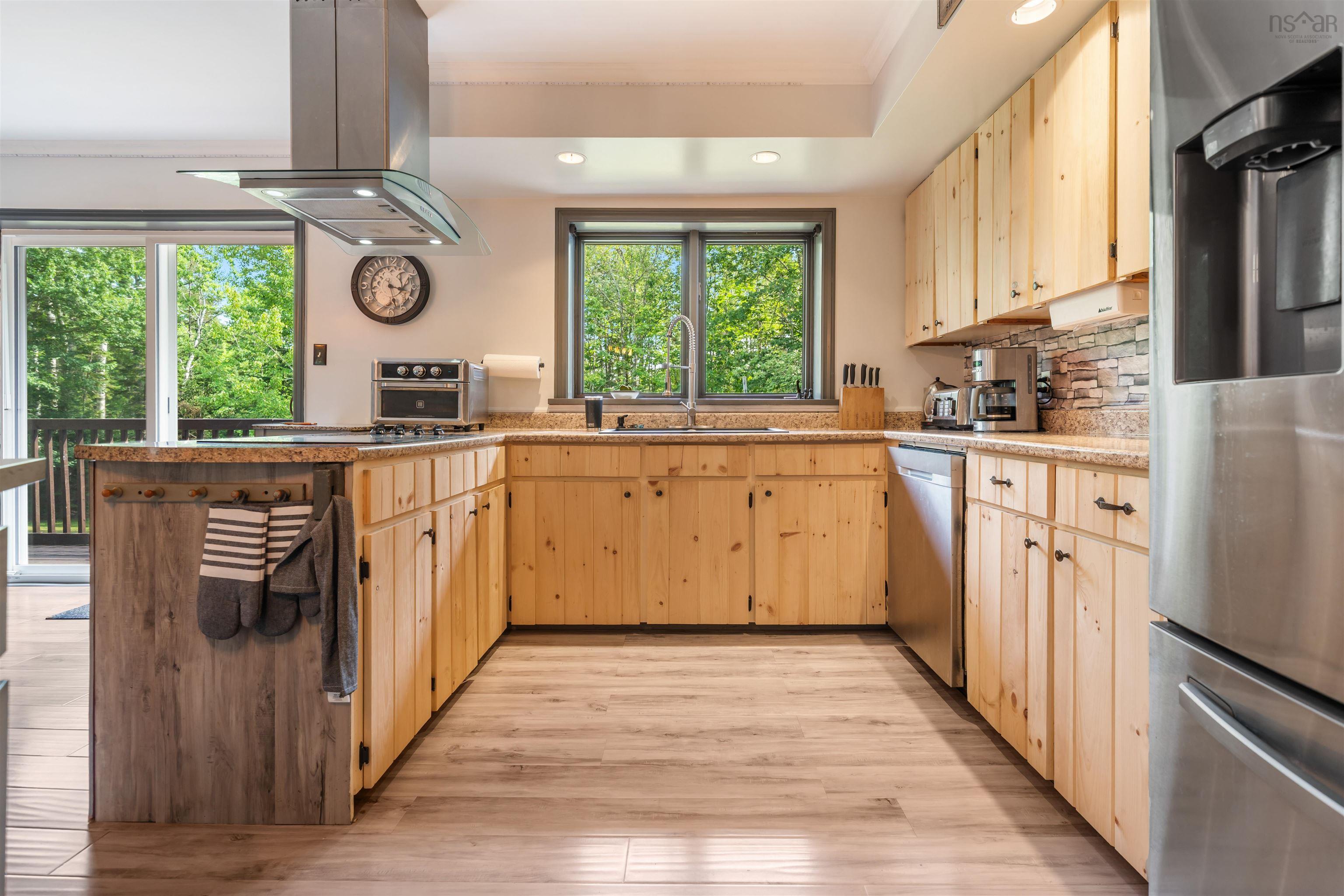 $532,000.00: 275 Harris Road, Haliburton