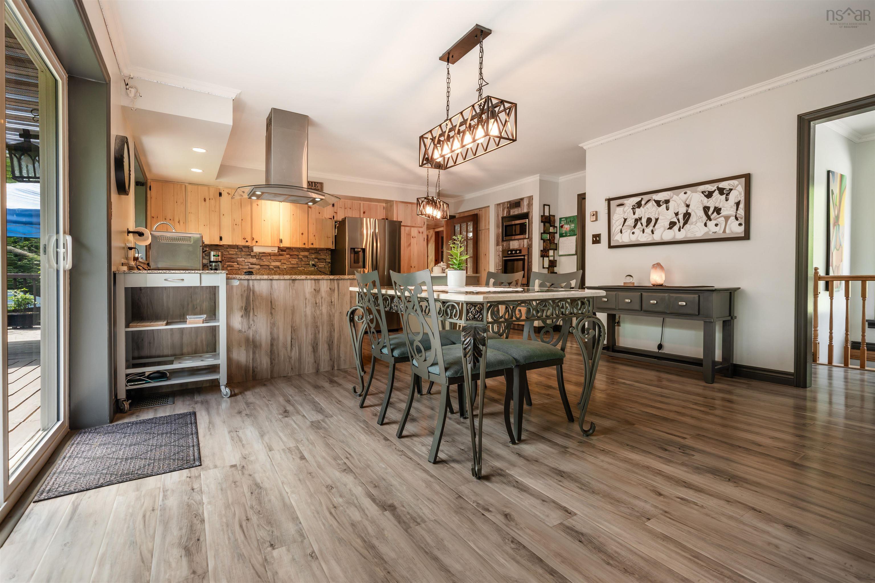 $532,000.00: 275 Harris Road, Haliburton