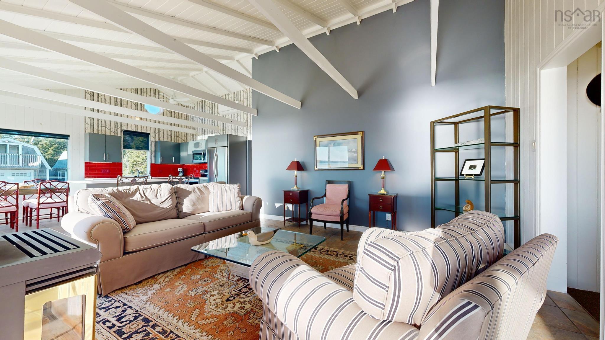 $1,100,000.00: 7343 Highway 3, Summerville Centre