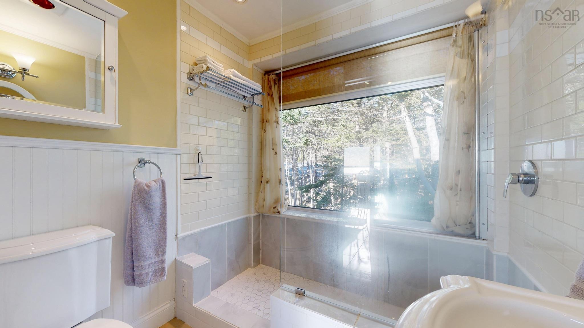 $1,100,000.00: 7343 Highway 3, Summerville Centre