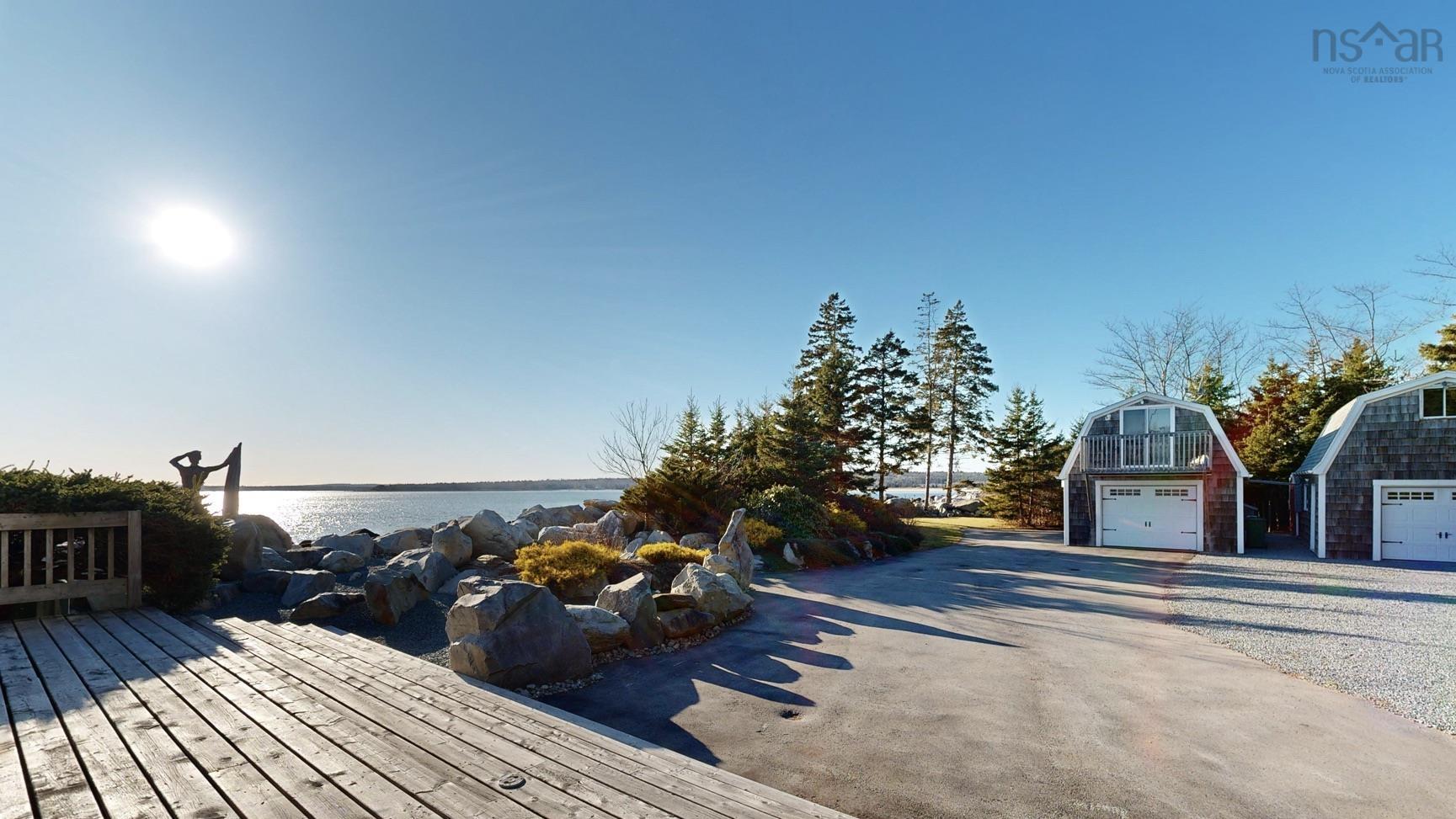 $1,100,000.00: 7343 Highway 3, Summerville Centre