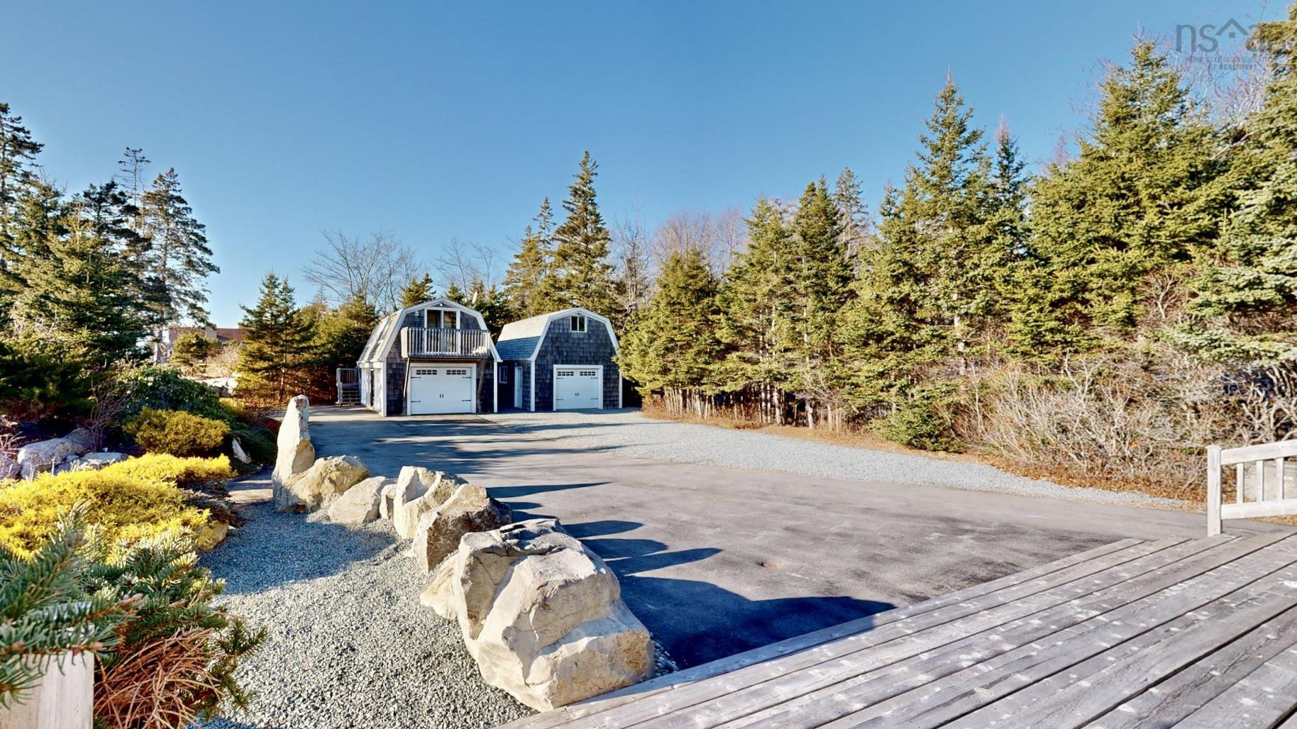 $1,100,000.00: 7343 Highway 3, Summerville Centre