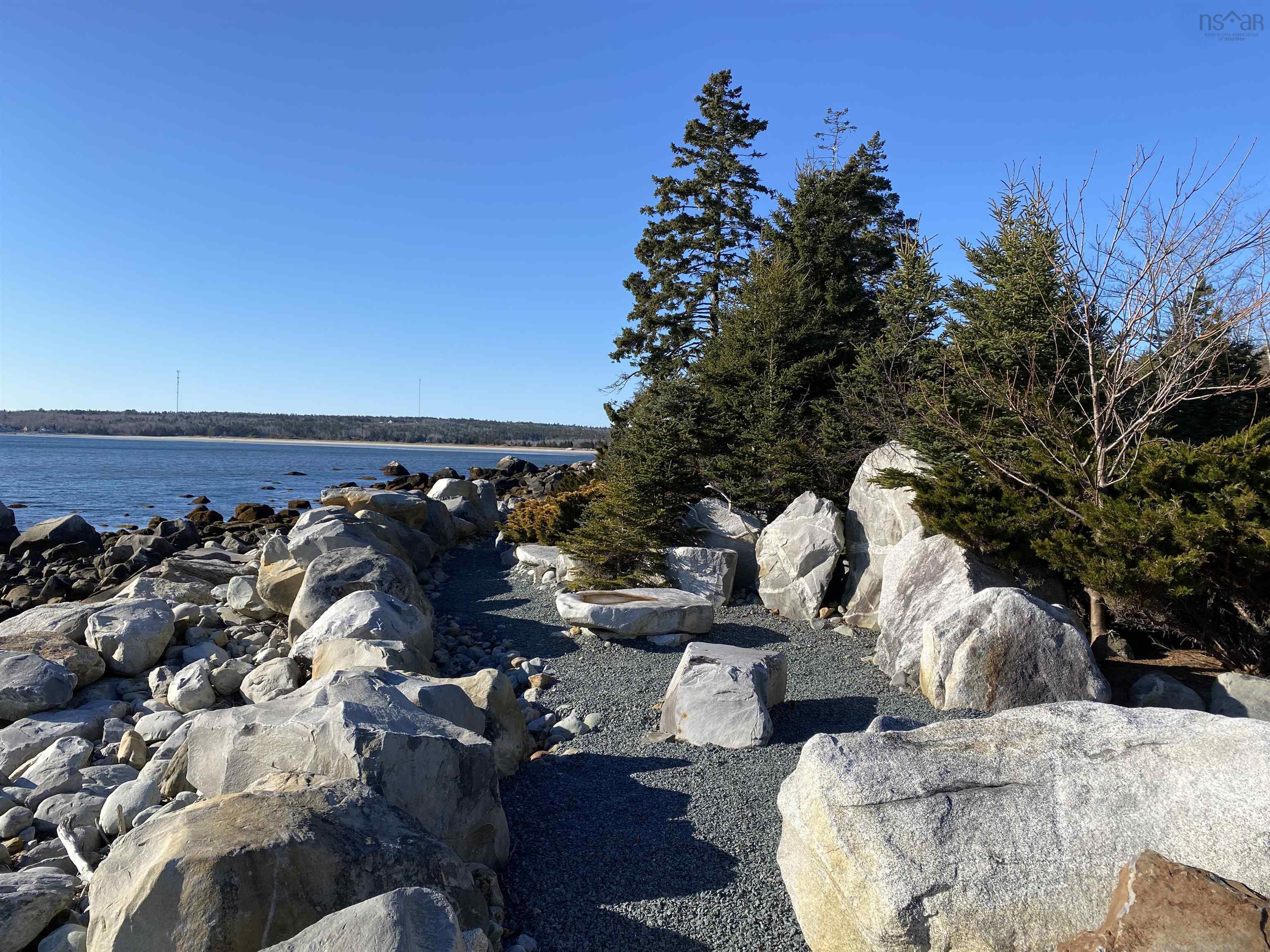 $1,100,000.00: 7343 Highway 3, Summerville Centre