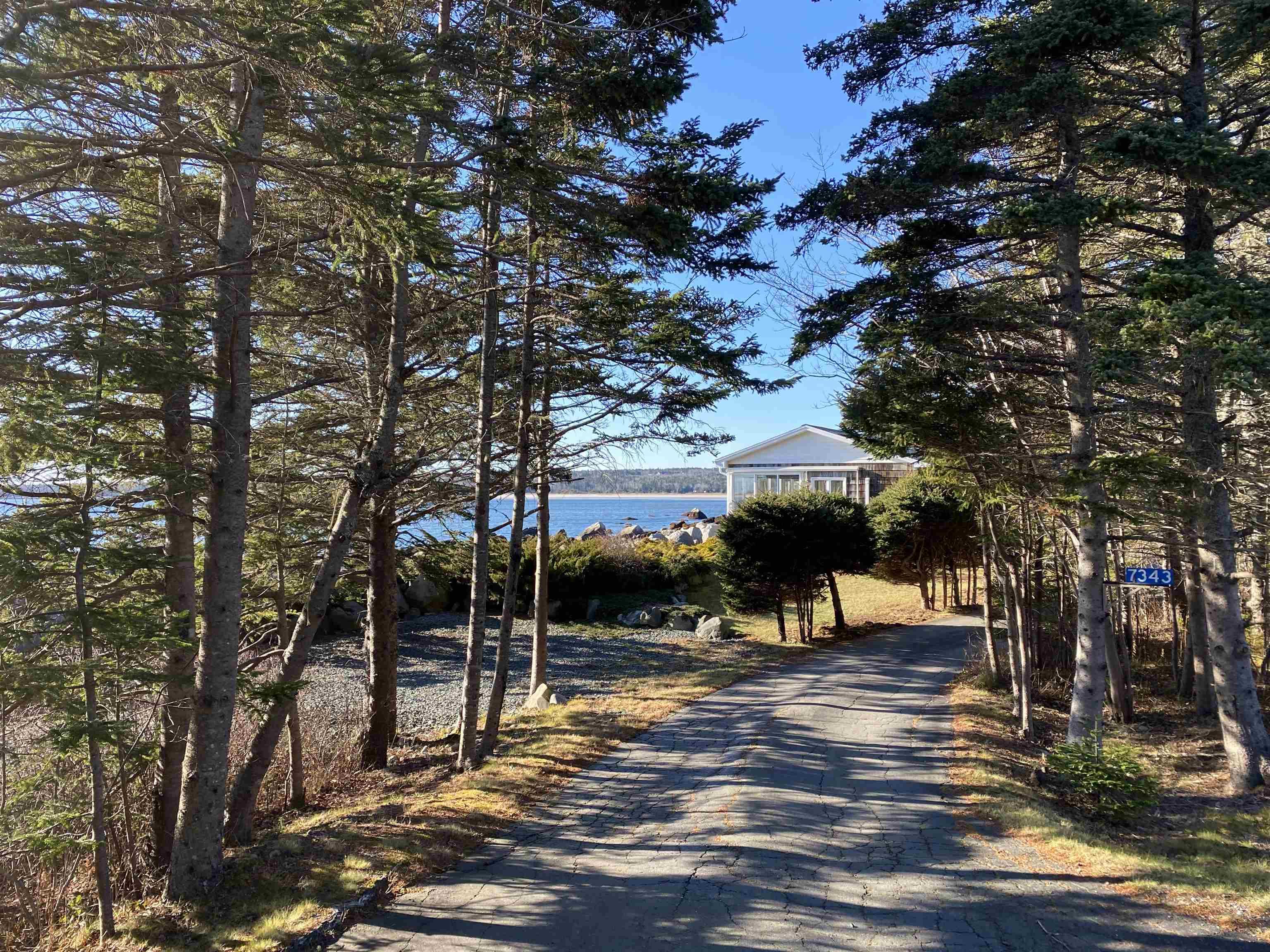 $1,100,000.00: 7343 Highway 3, Summerville Centre