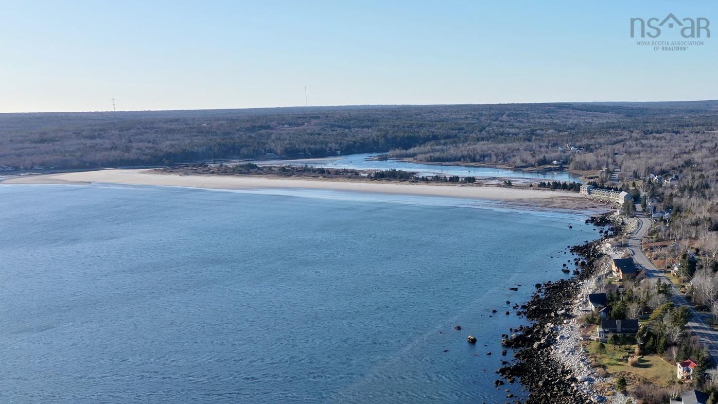 $1,100,000.00: 7343 Highway 3, Summerville Centre