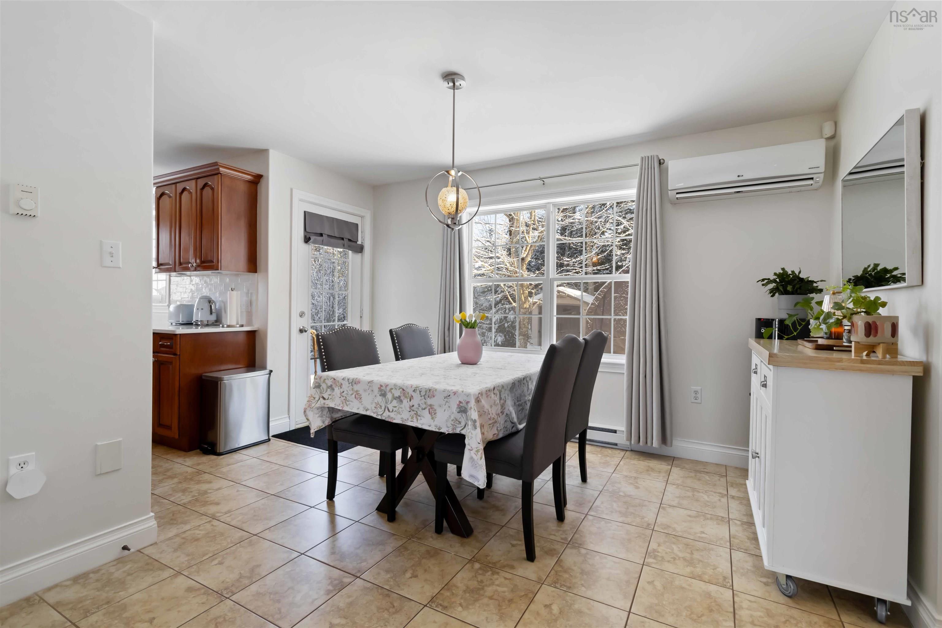 $749,000.00: 11 Forestridge Drive, Conquerall Mills