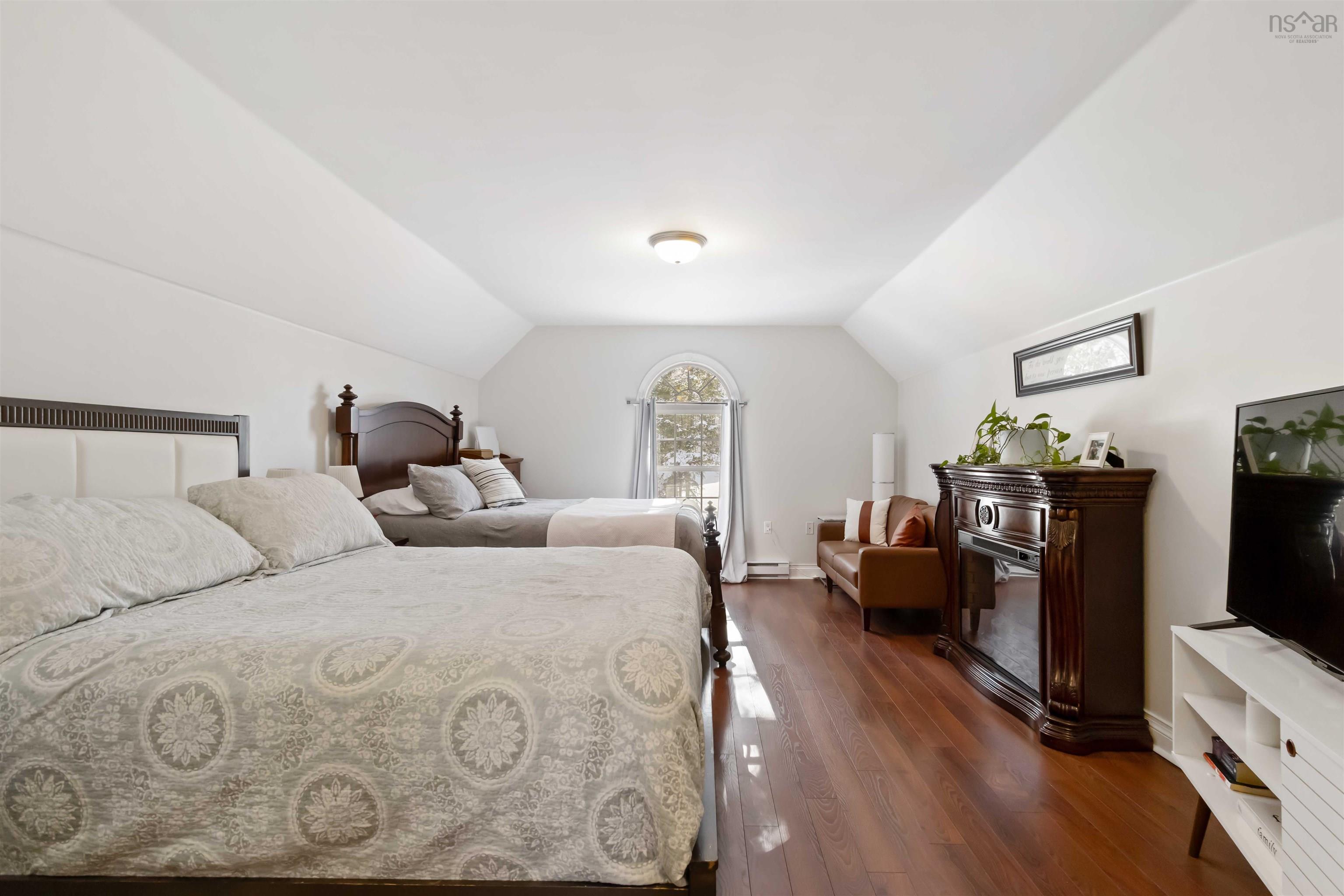 $749,000.00: 11 Forestridge Drive, Conquerall Mills