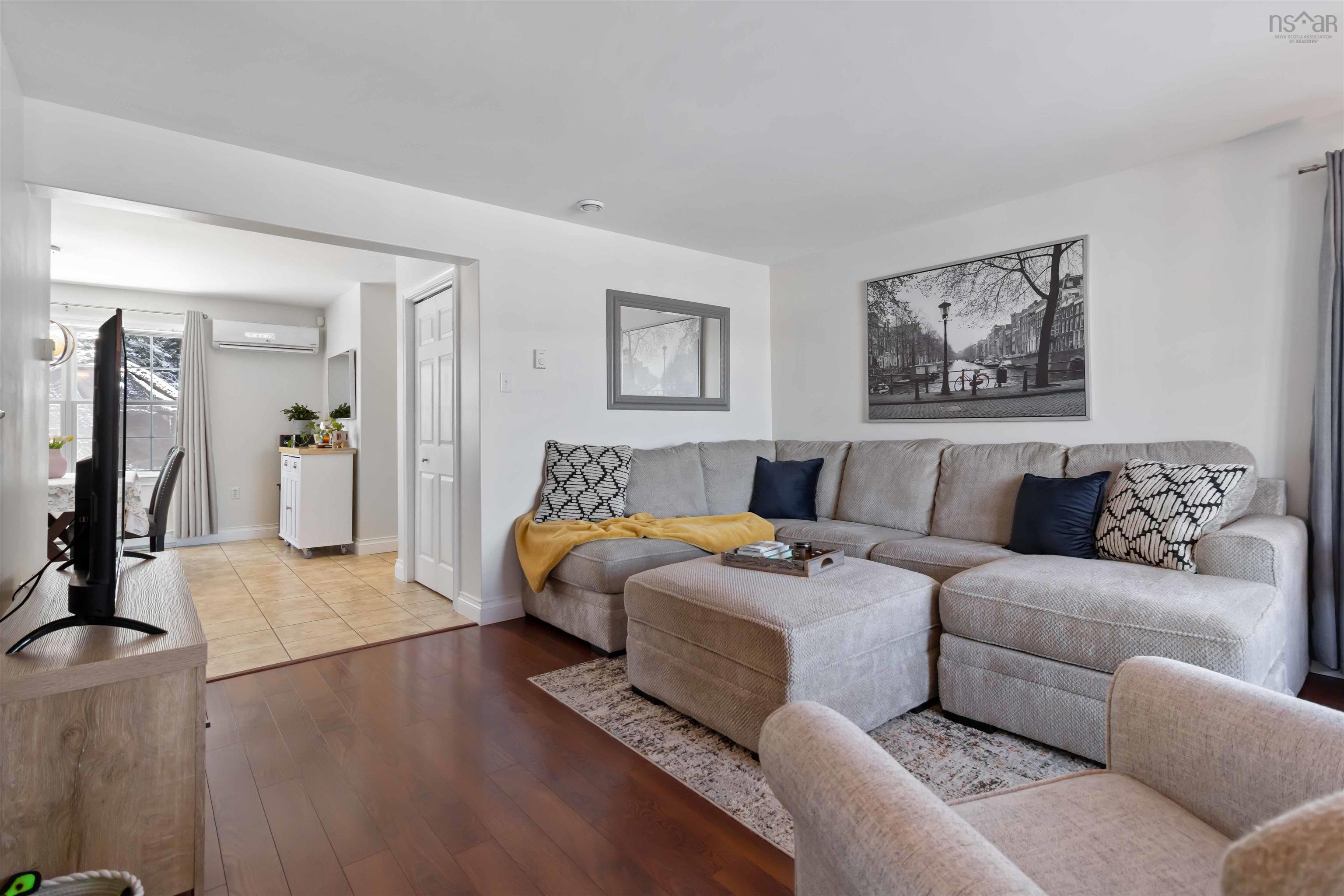 $749,000.00: 11 Forestridge Drive, Conquerall Mills