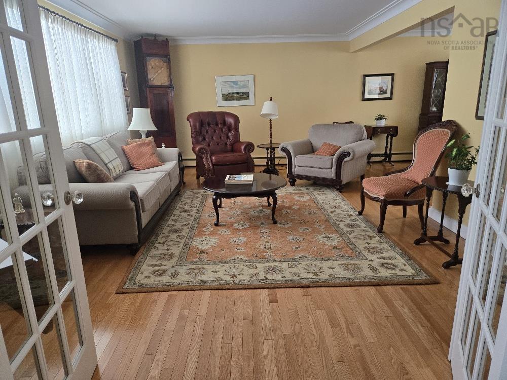 $559,900.00: 35 Fairview Drive, Truro