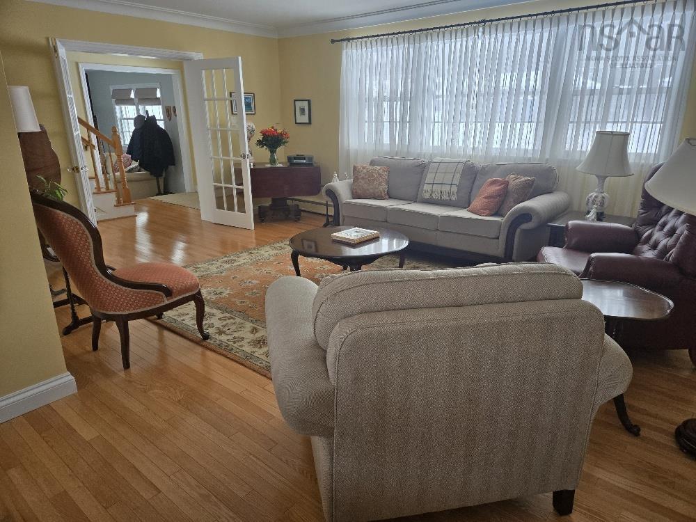 $559,900.00: 35 Fairview Drive, Truro