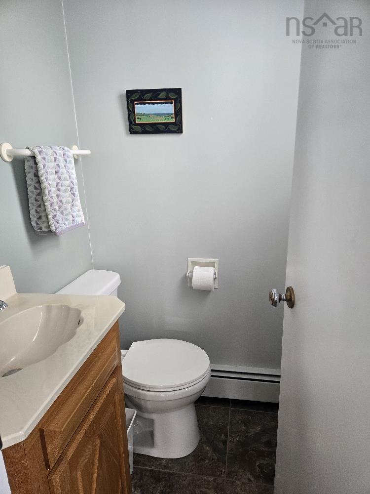 $559,900.00: 35 Fairview Drive, Truro