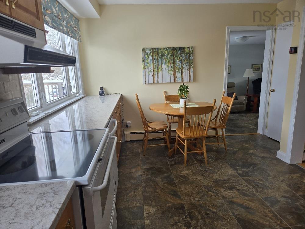 $559,900.00: 35 Fairview Drive, Truro