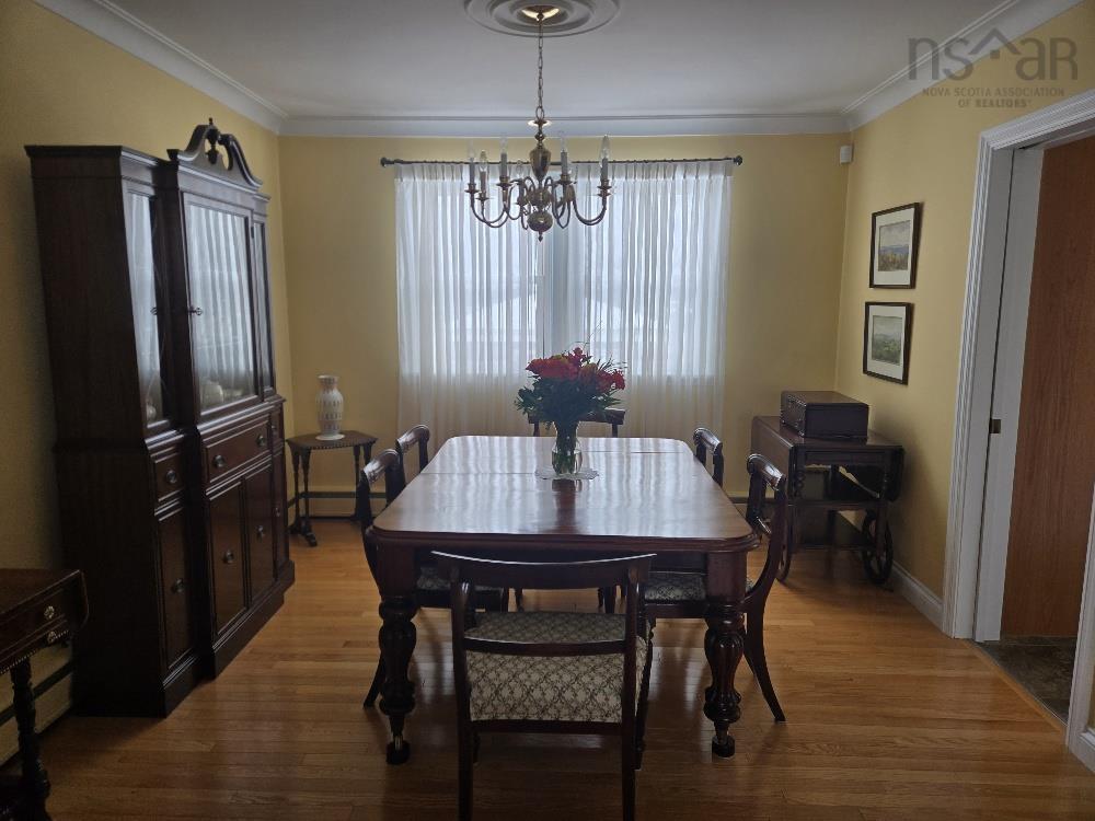 $559,900.00: 35 Fairview Drive, Truro