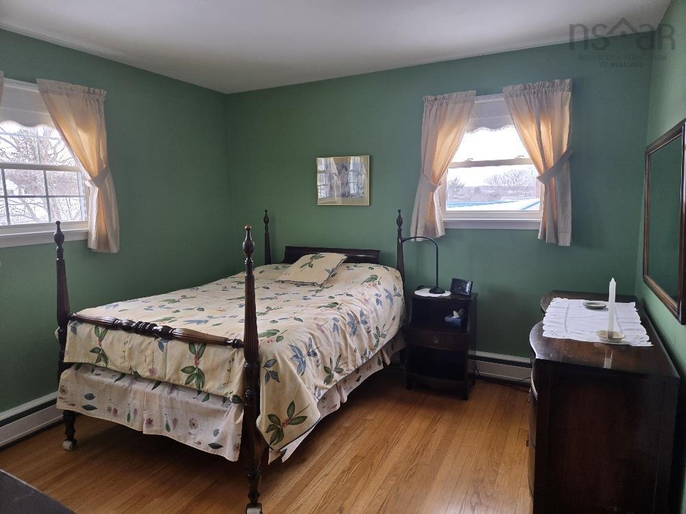 $559,900.00: 35 Fairview Drive, Truro