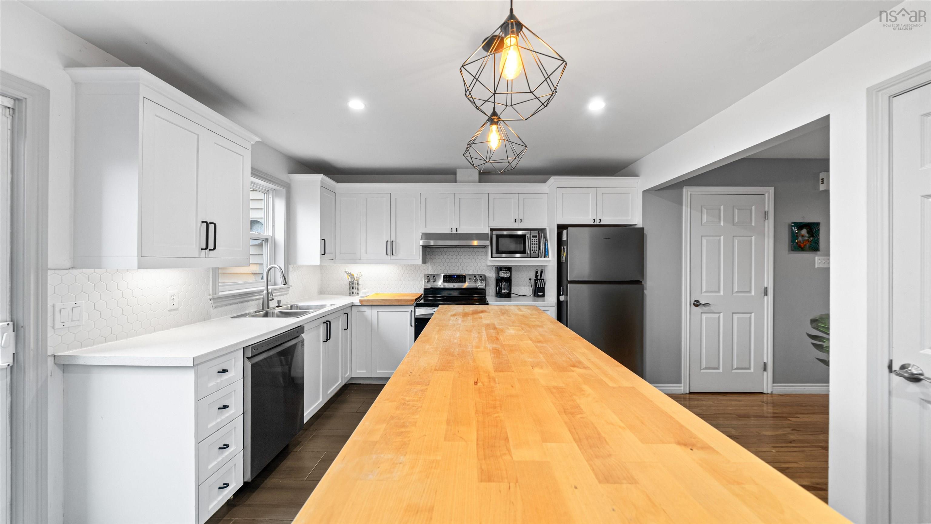 $609,000.00: 45 Melrose Avenue, Halifax