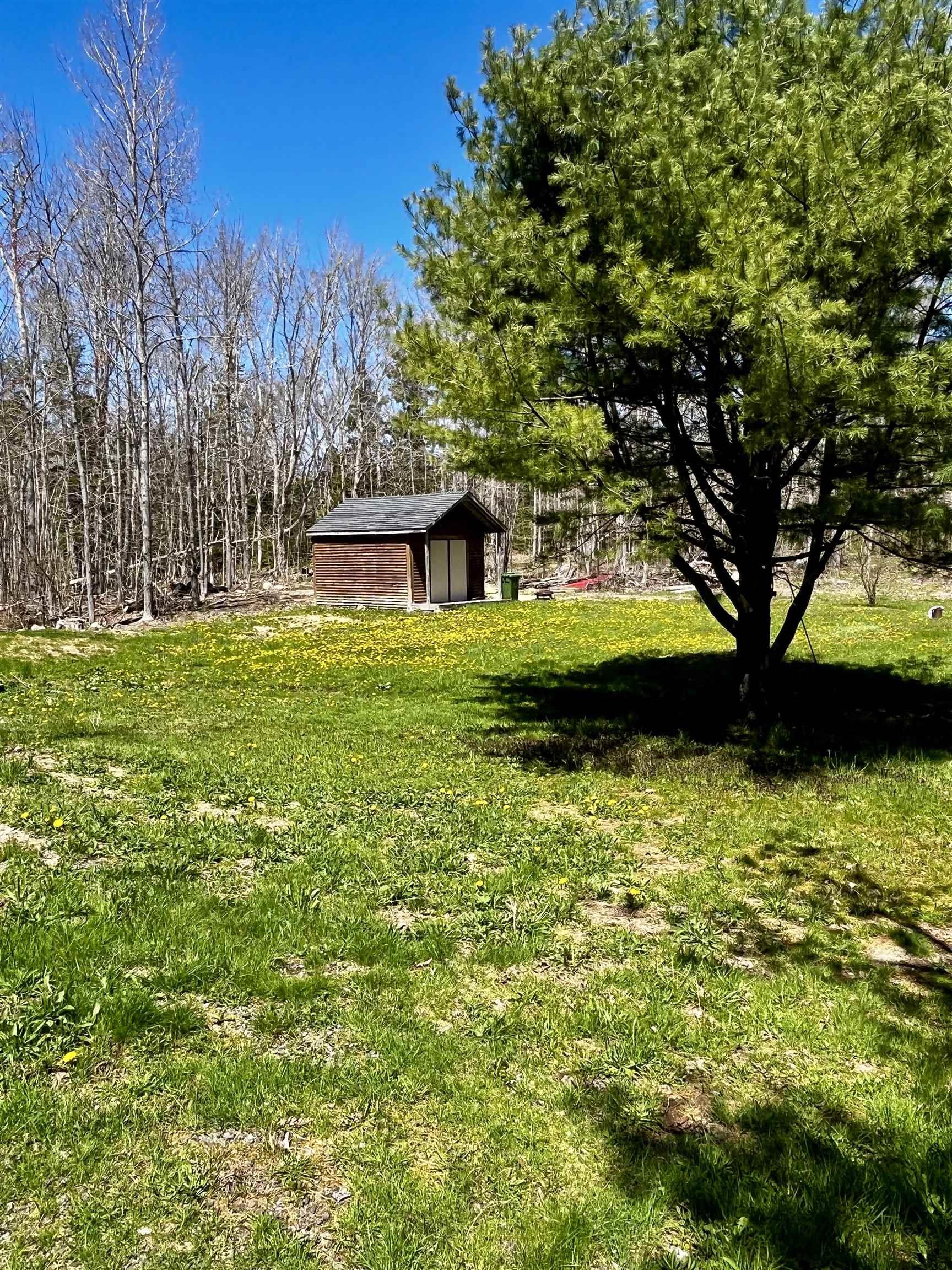 $233,000.00: 5404 8 Highway, South Milford