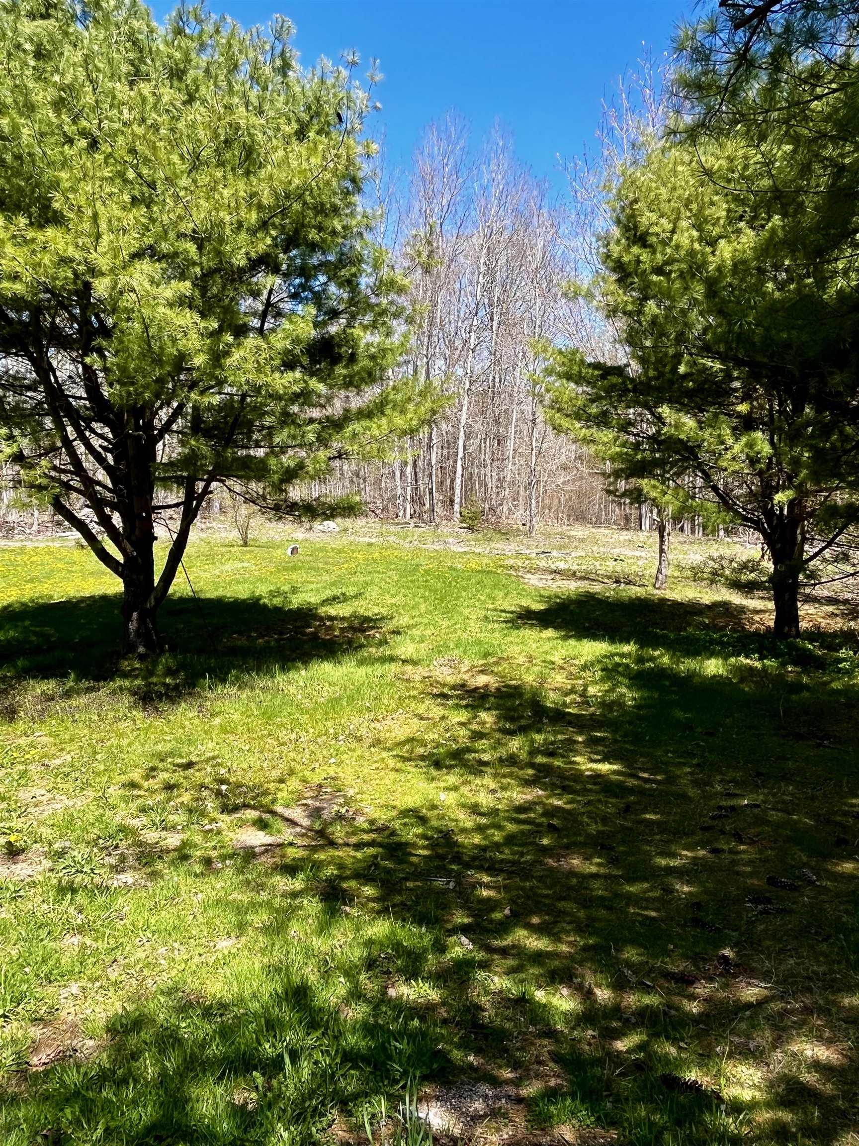 $233,000.00: 5404 8 Highway, South Milford