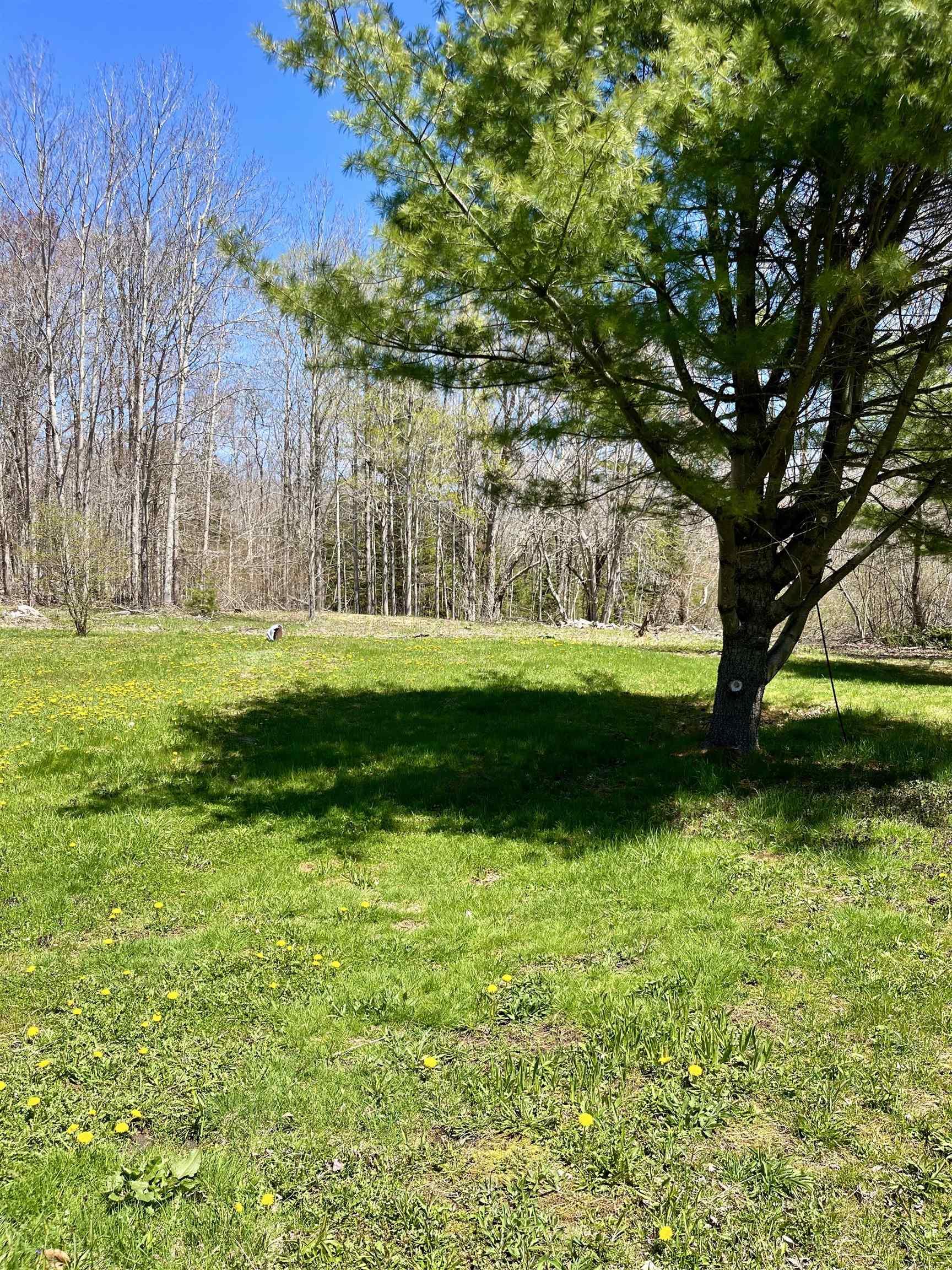 $233,000.00: 5404 8 Highway, South Milford