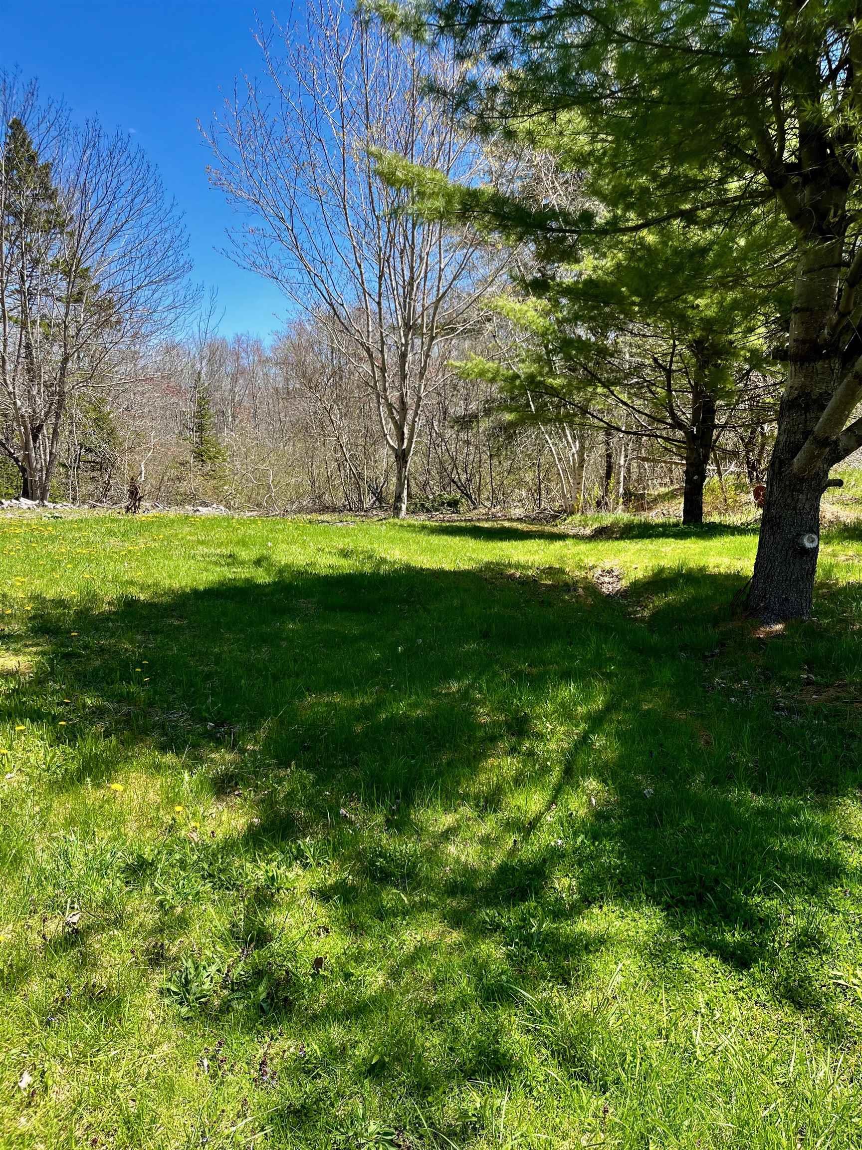 $233,000.00: 5404 8 Highway, South Milford