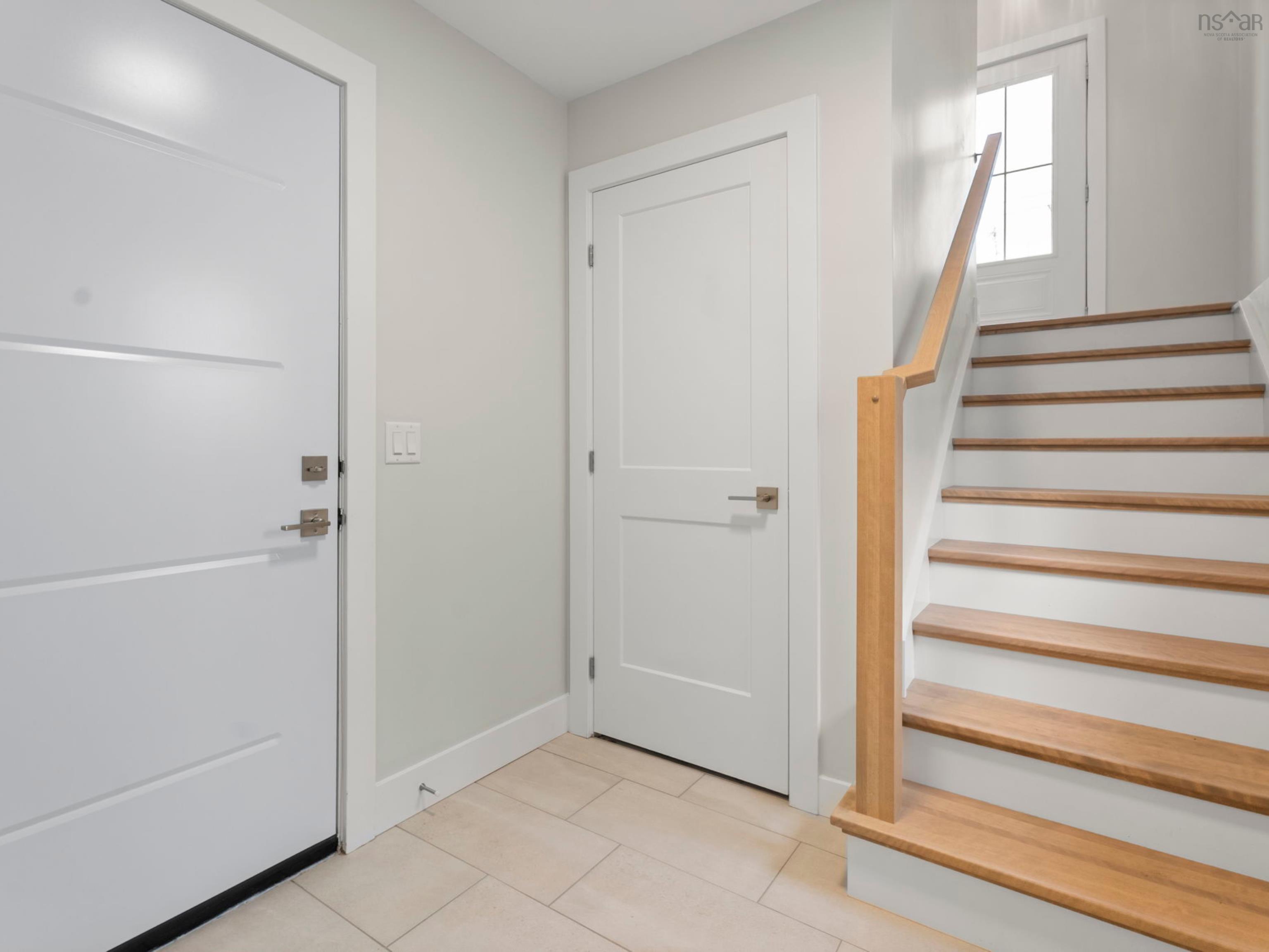 $559,900.00: L038A 41 Lew Crescent, Lantz