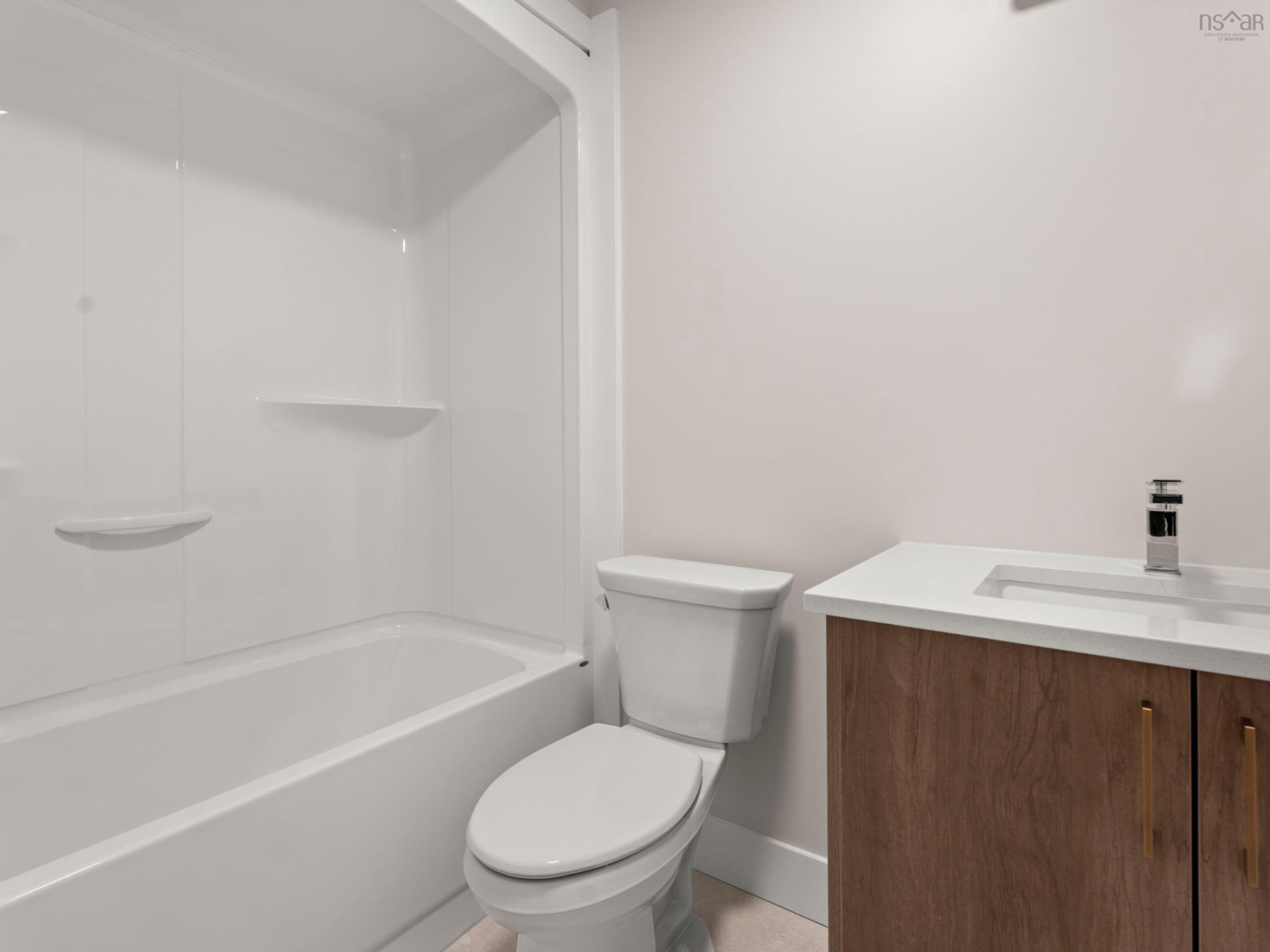 $559,900.00: L038A 41 Lew Crescent, Lantz