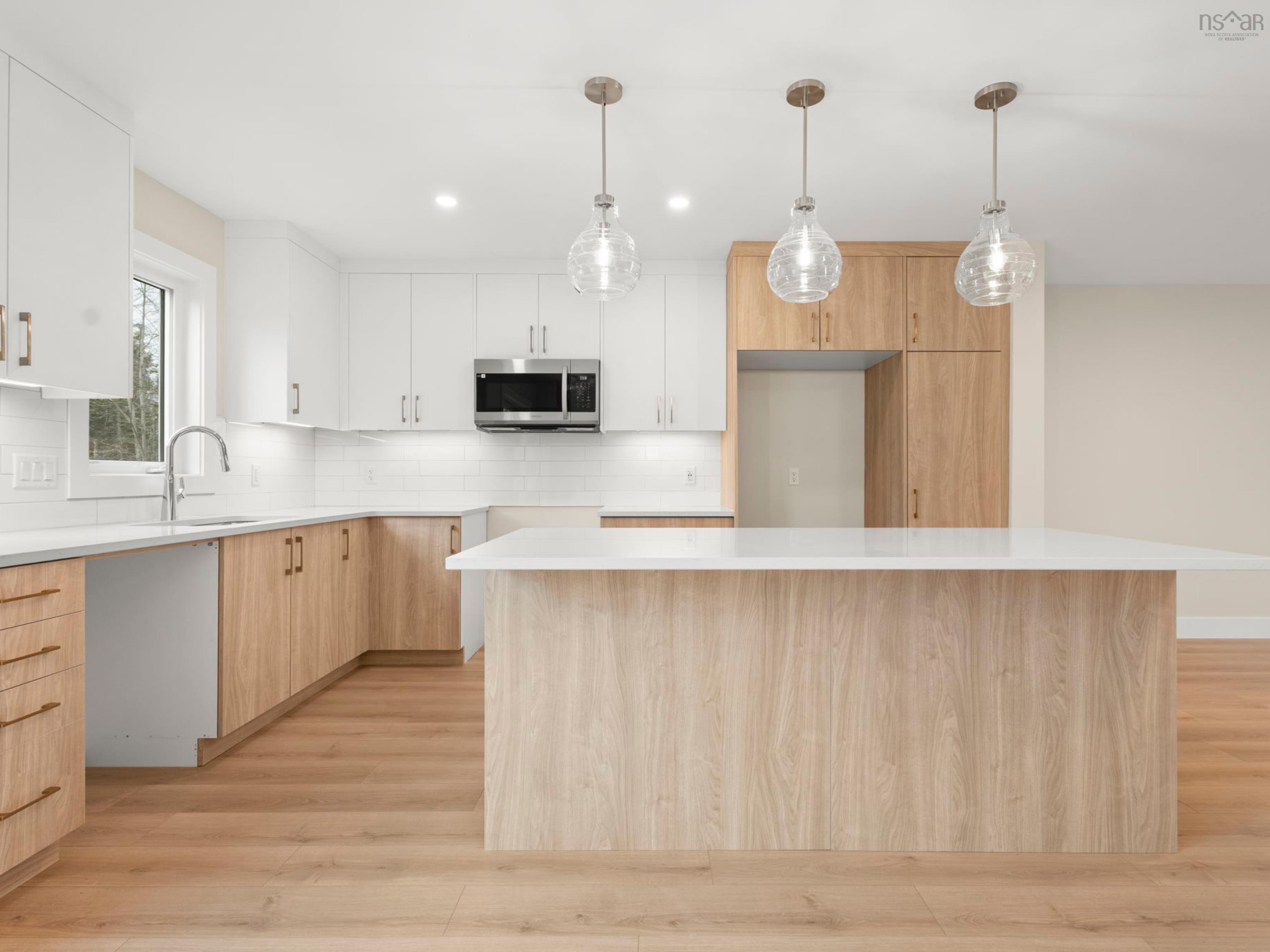 $559,900.00: L038A 41 Lew Crescent, Lantz